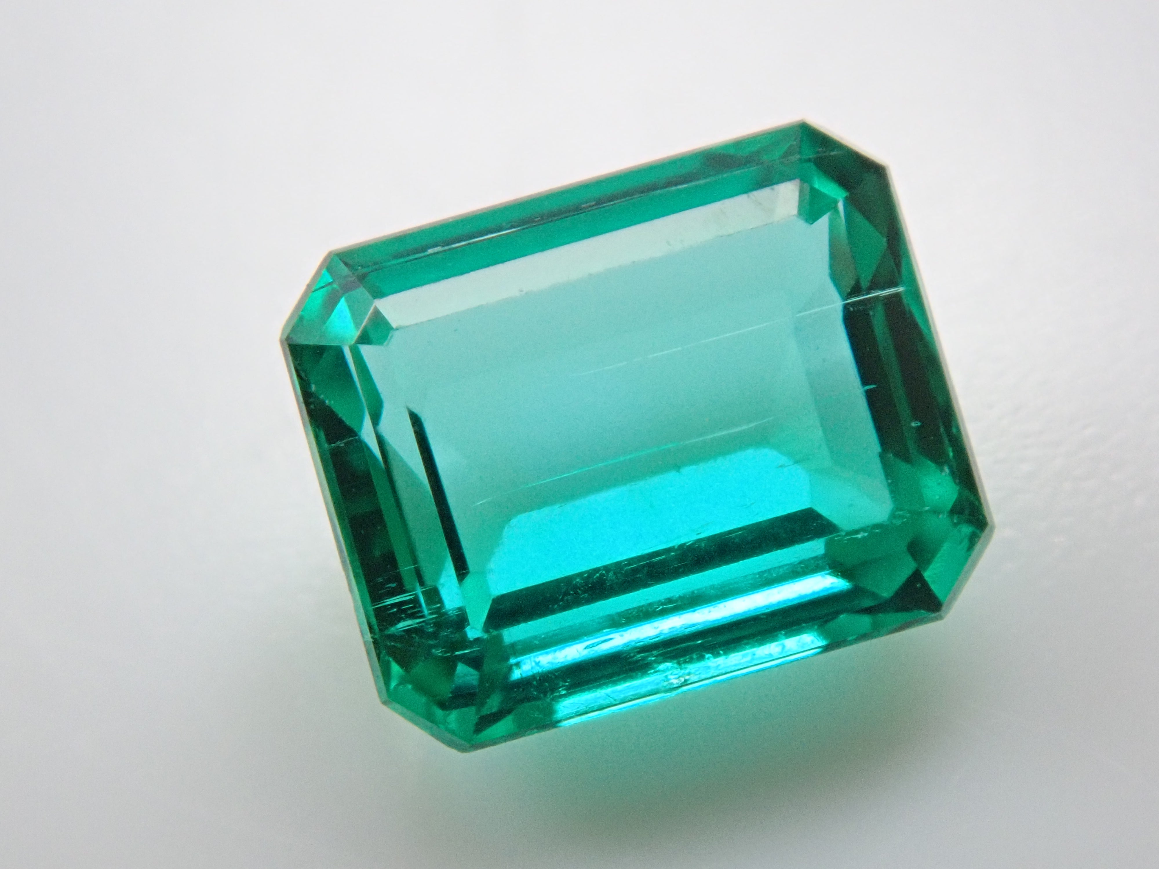 コロンビア産ノンオイルエメラルド 0.410ctルース GIA