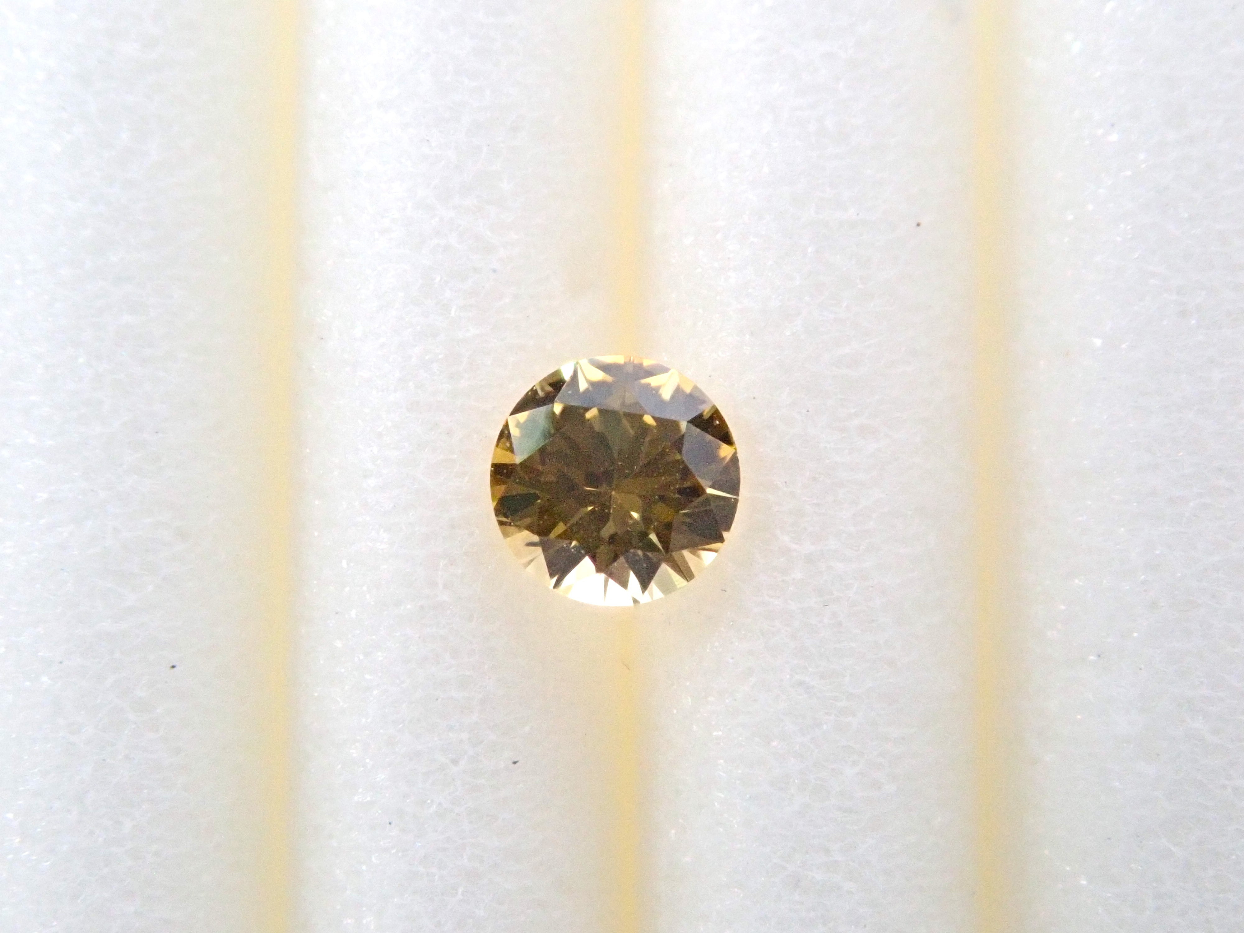 モンタナサファイア 2.7mm/0.098ctルース(イエロー)