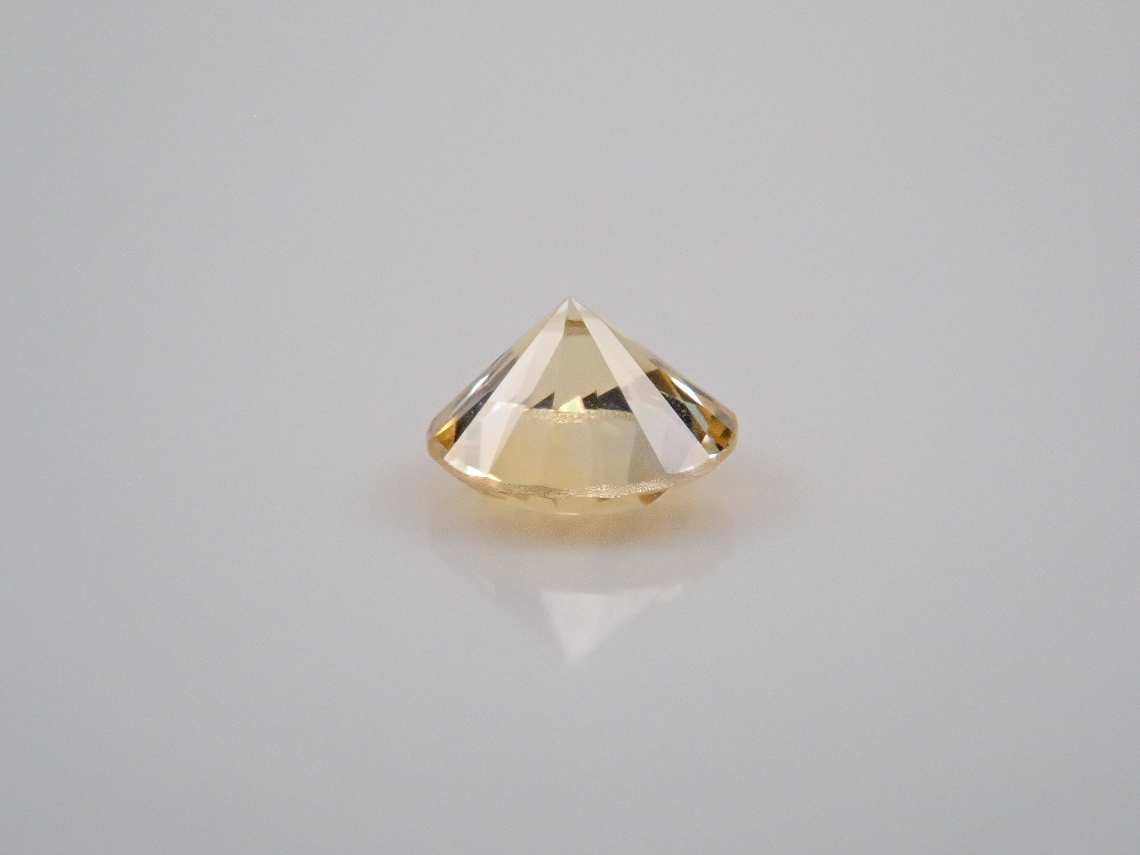 モンタナサファイア 2.7mm/0.098ctルース(イエロー)