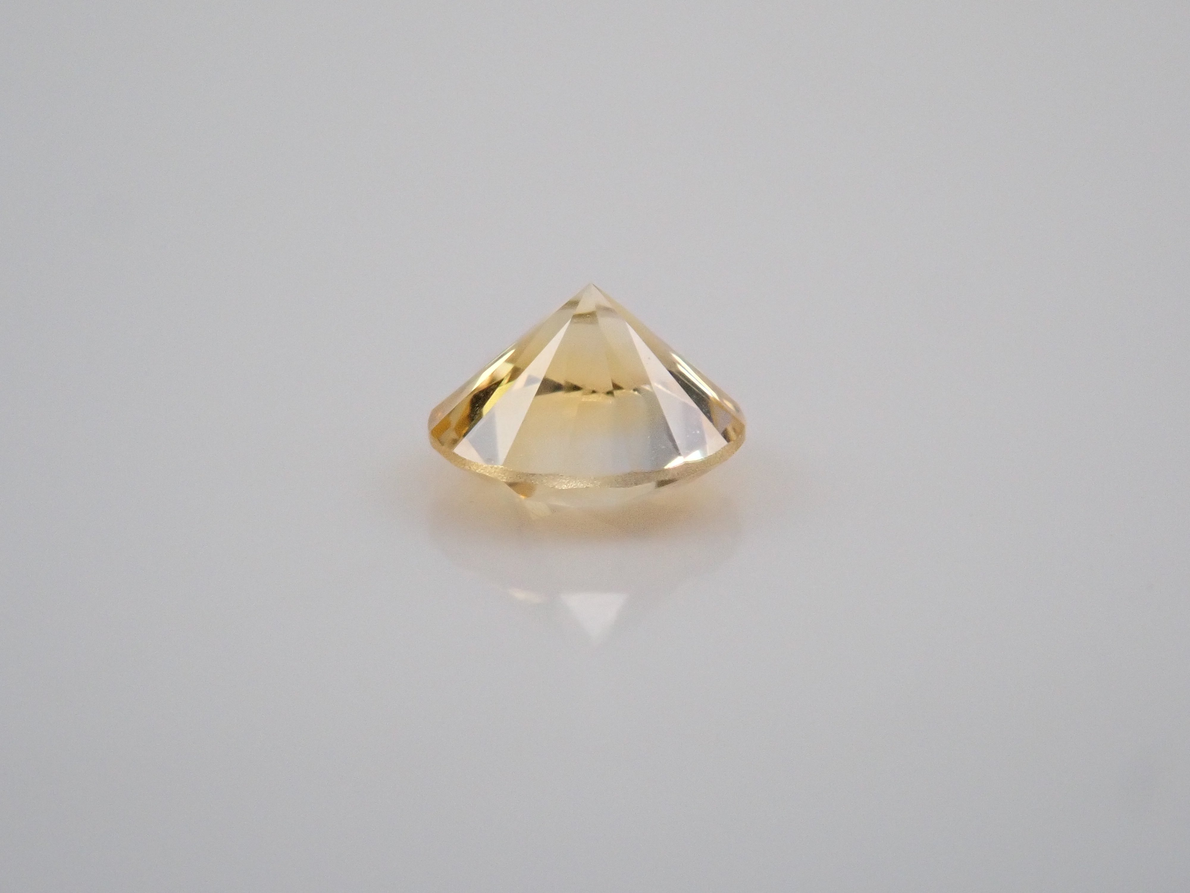 モンタナサファイア 2.7mm/0.098ctルース(イエロー)