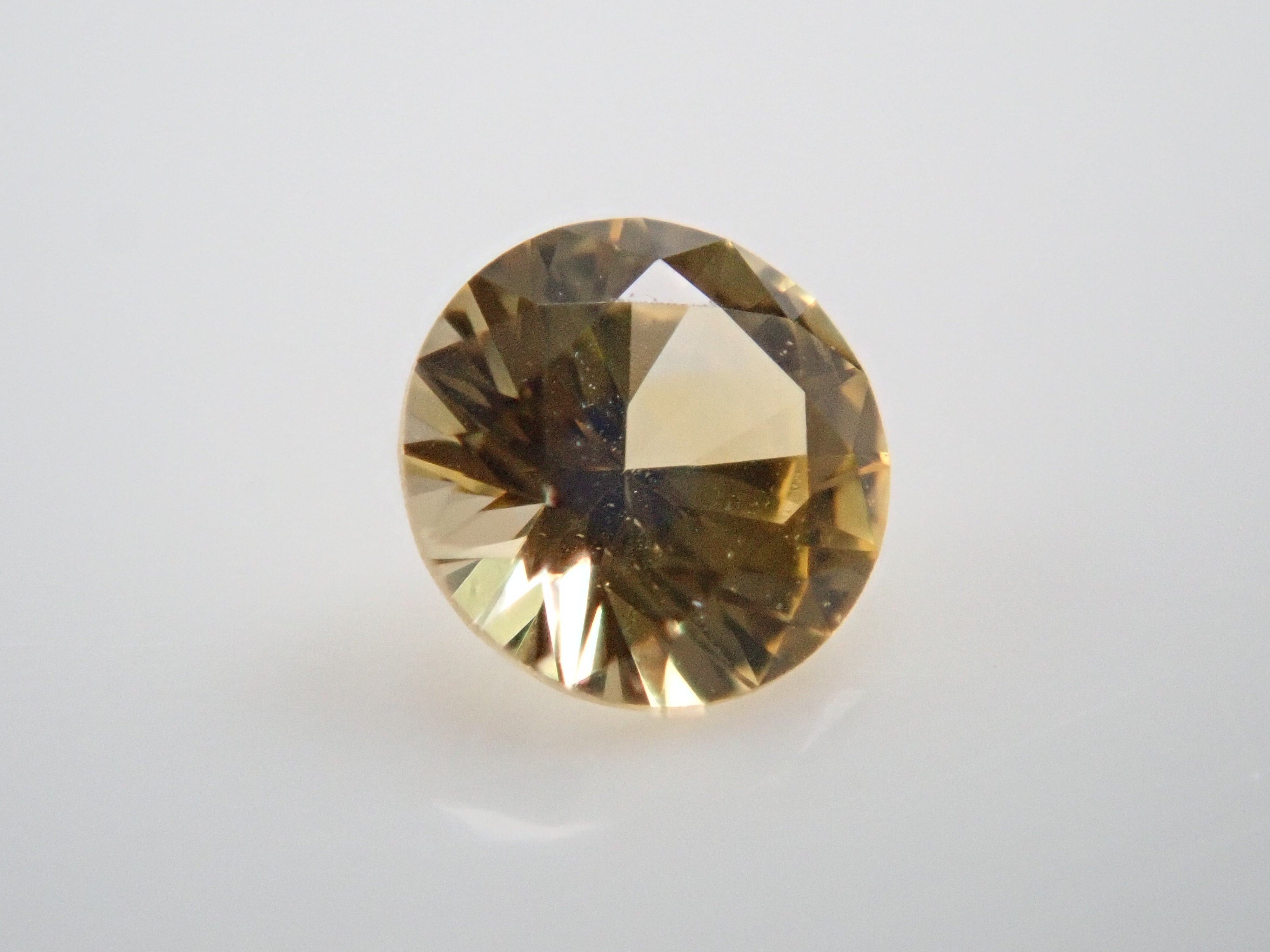 モンタナサファイア 2.7mm/0.098ctルース(イエロー)