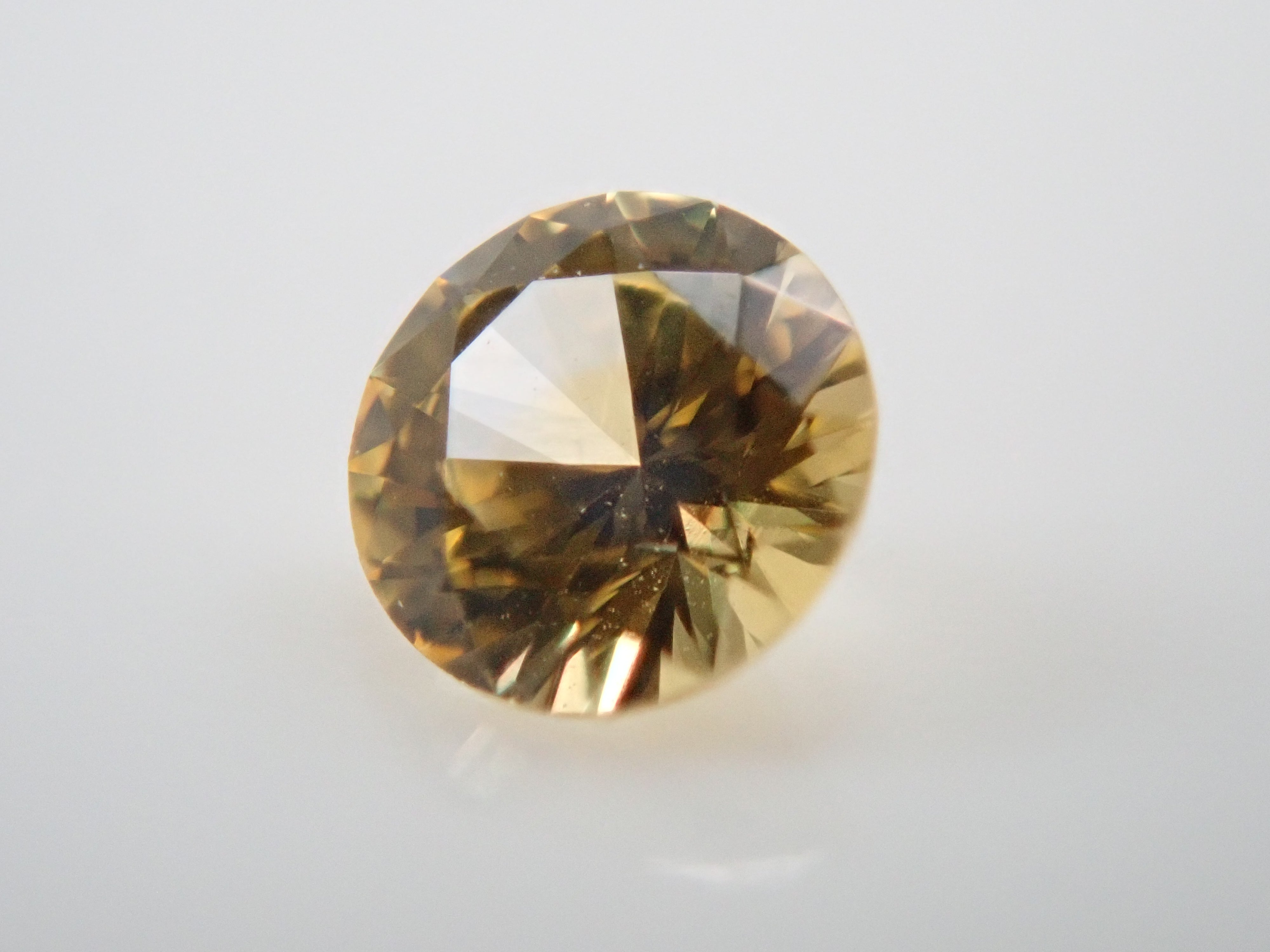 モンタナサファイア 2.7mm/0.098ctルース(イエロー)