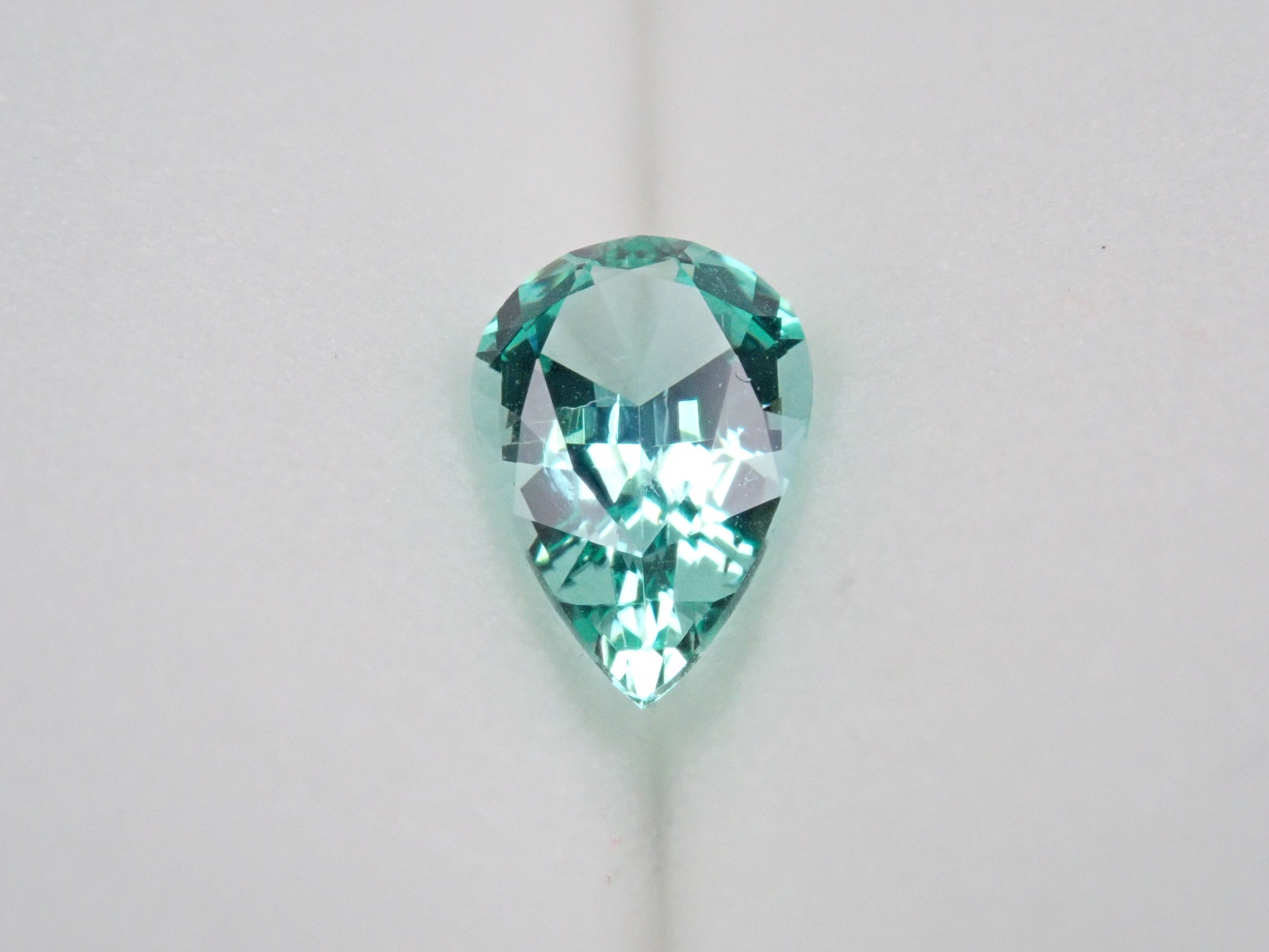 ロシア産ノンオイルエメラルド 0.640ctルース GIA