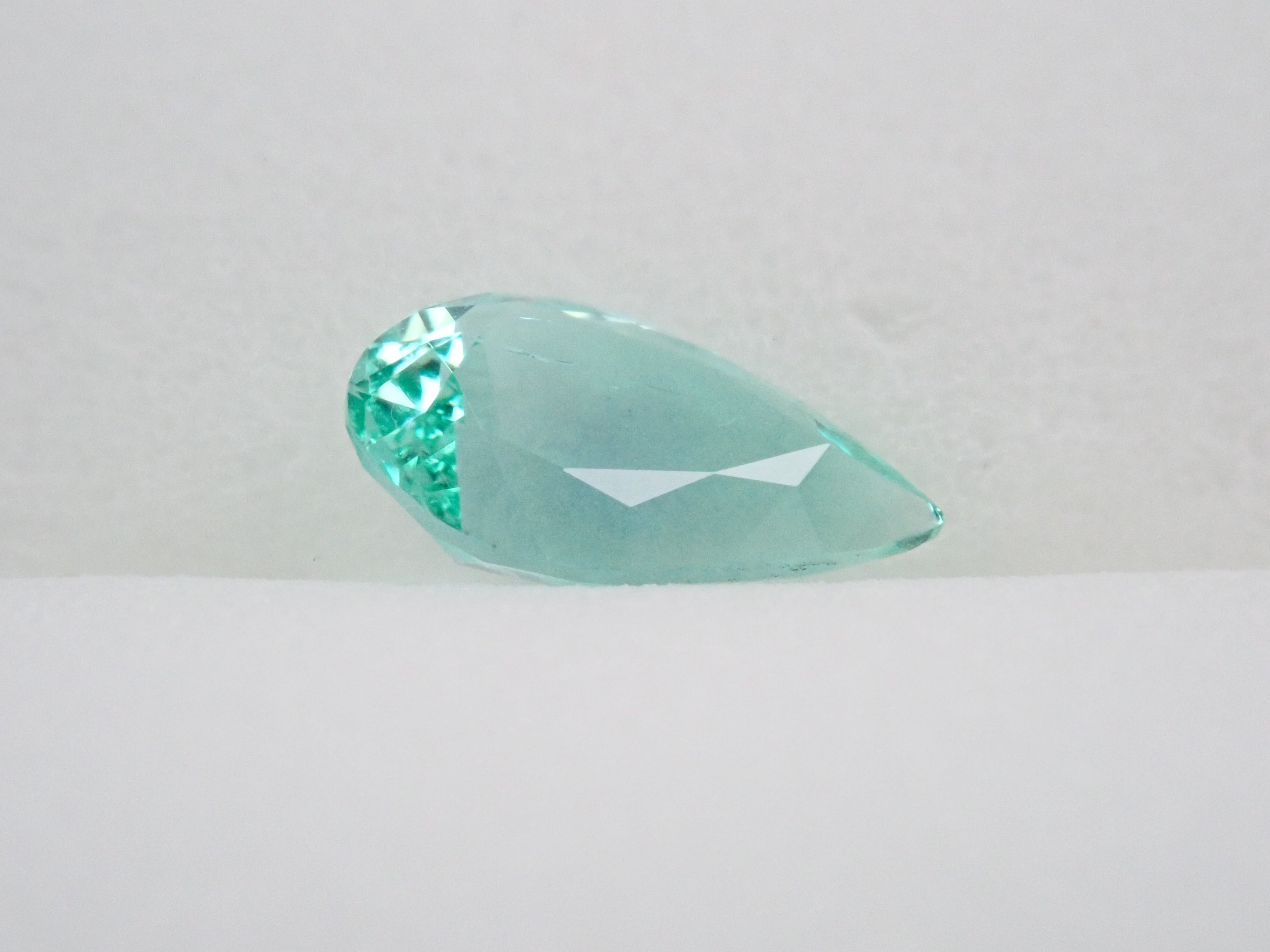 ロシア産ノンオイルエメラルド 0.640ctルース GIA