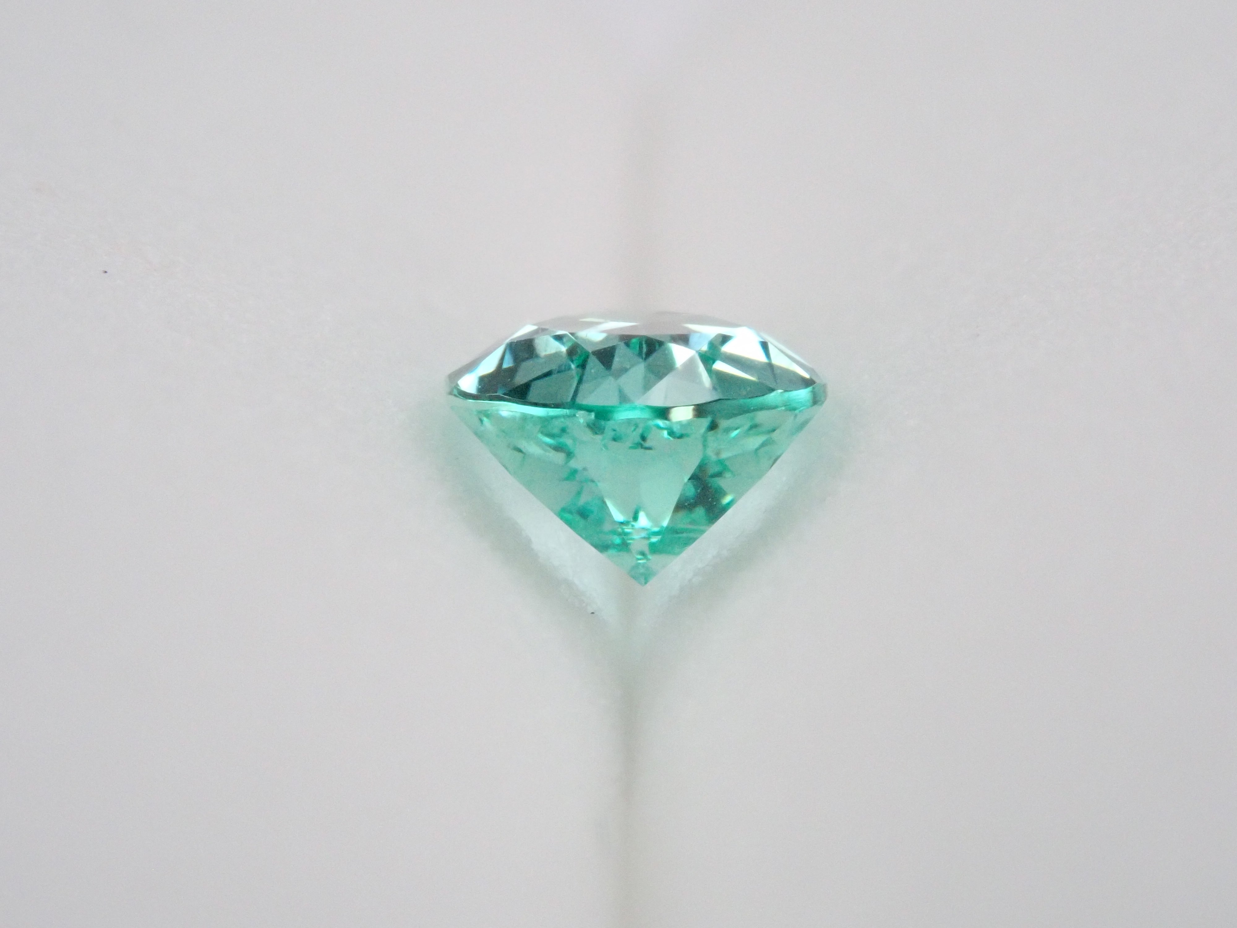 ロシア産ノンオイルエメラルド 0.640ctルース GIA