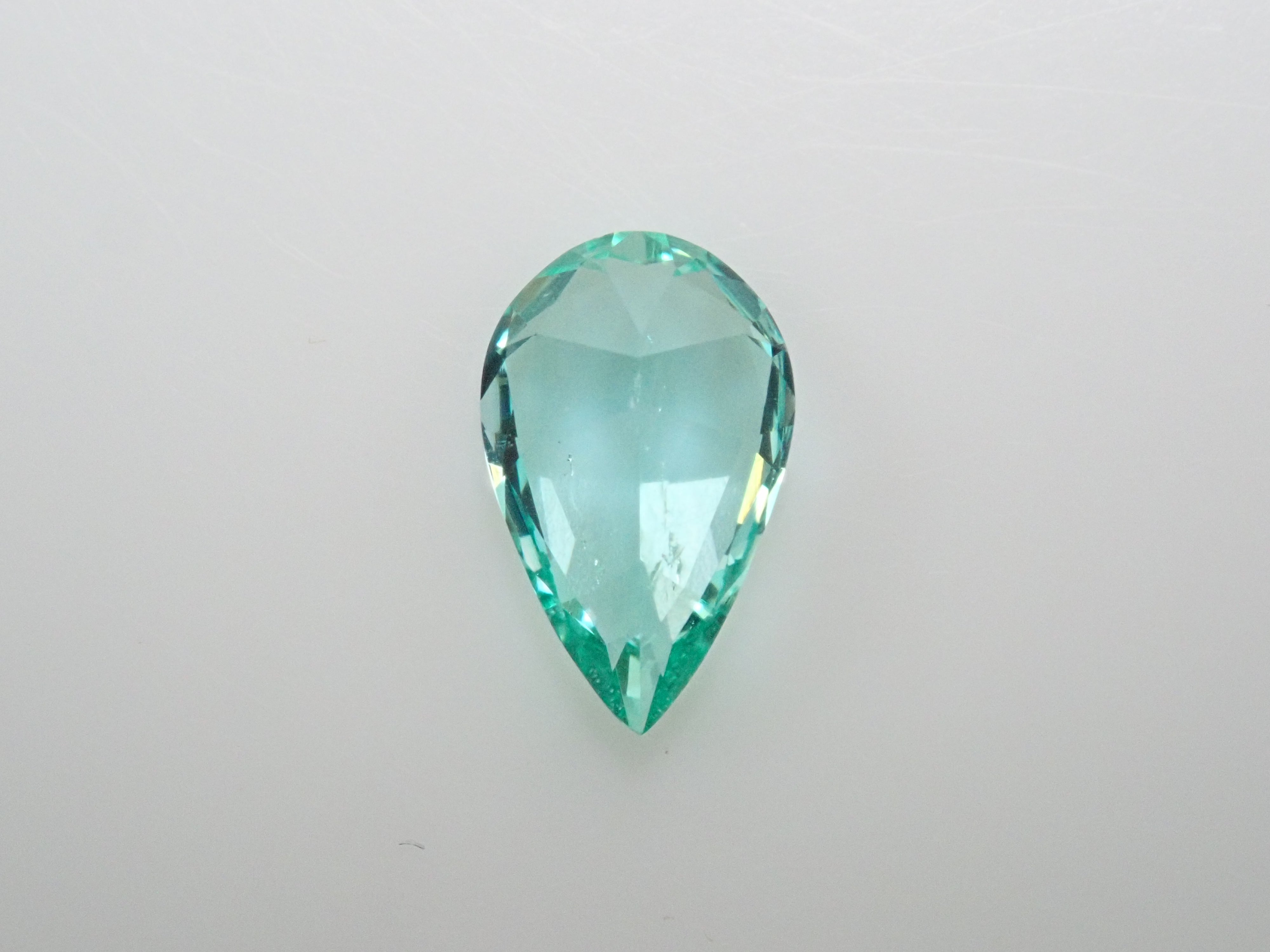 ロシア産ノンオイルエメラルド 0.640ctルース GIA