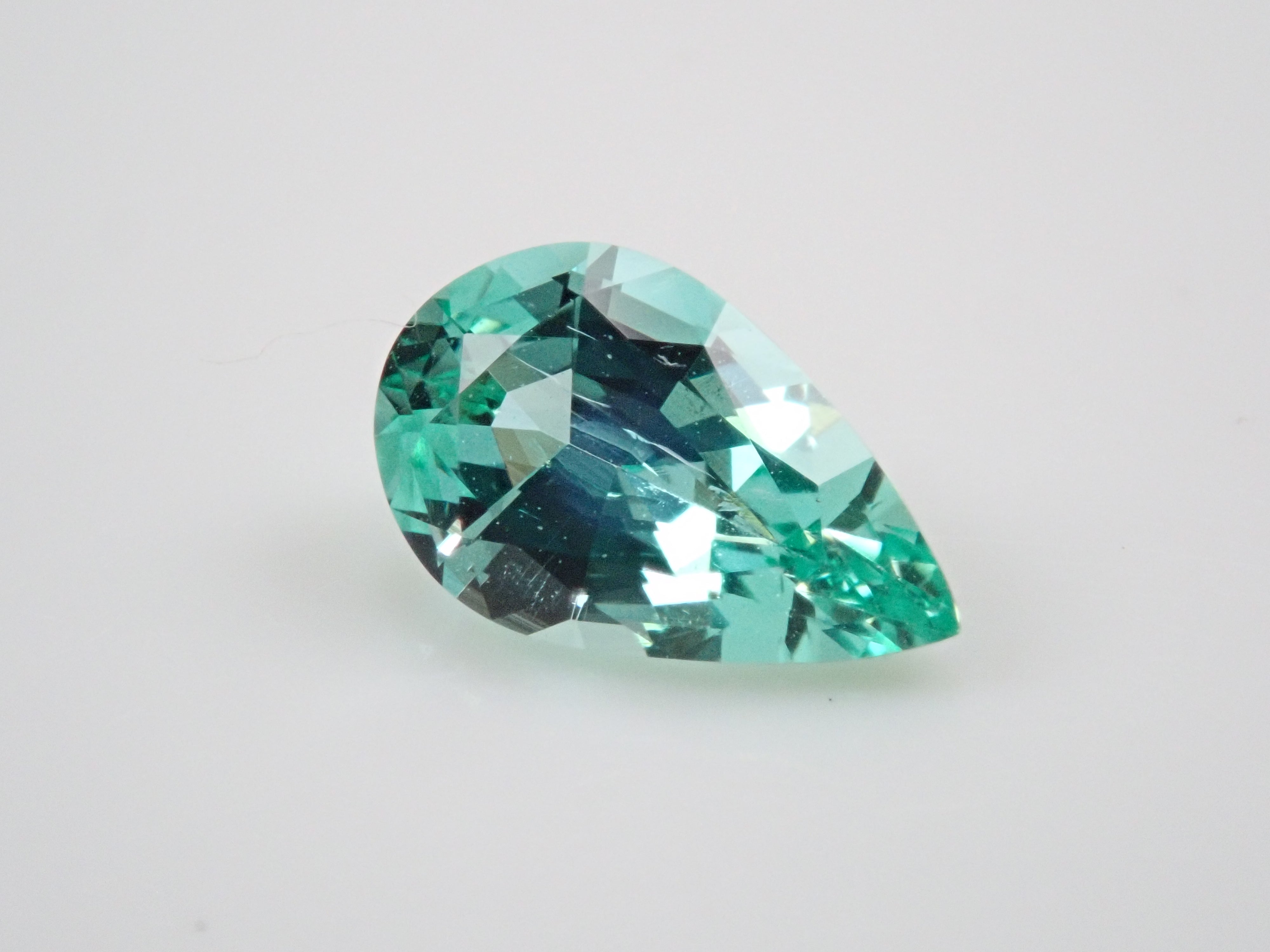 ロシア産ノンオイルエメラルド 0.640ctルース GIA
