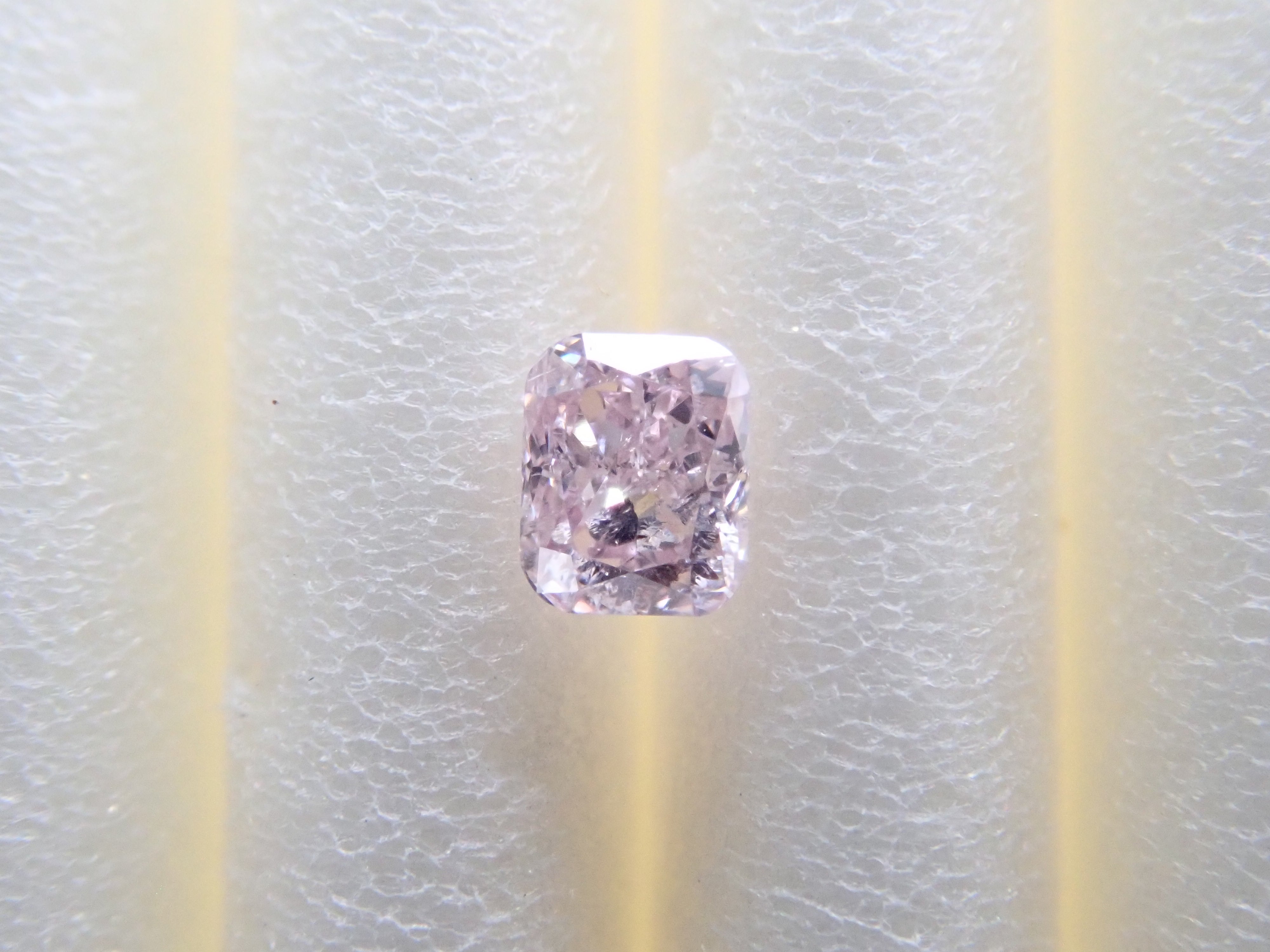 【32501452掲載】ピンクダイヤモンド 0.074ctルース(FANCY LIGHT PURPLISH PINK, I-1)