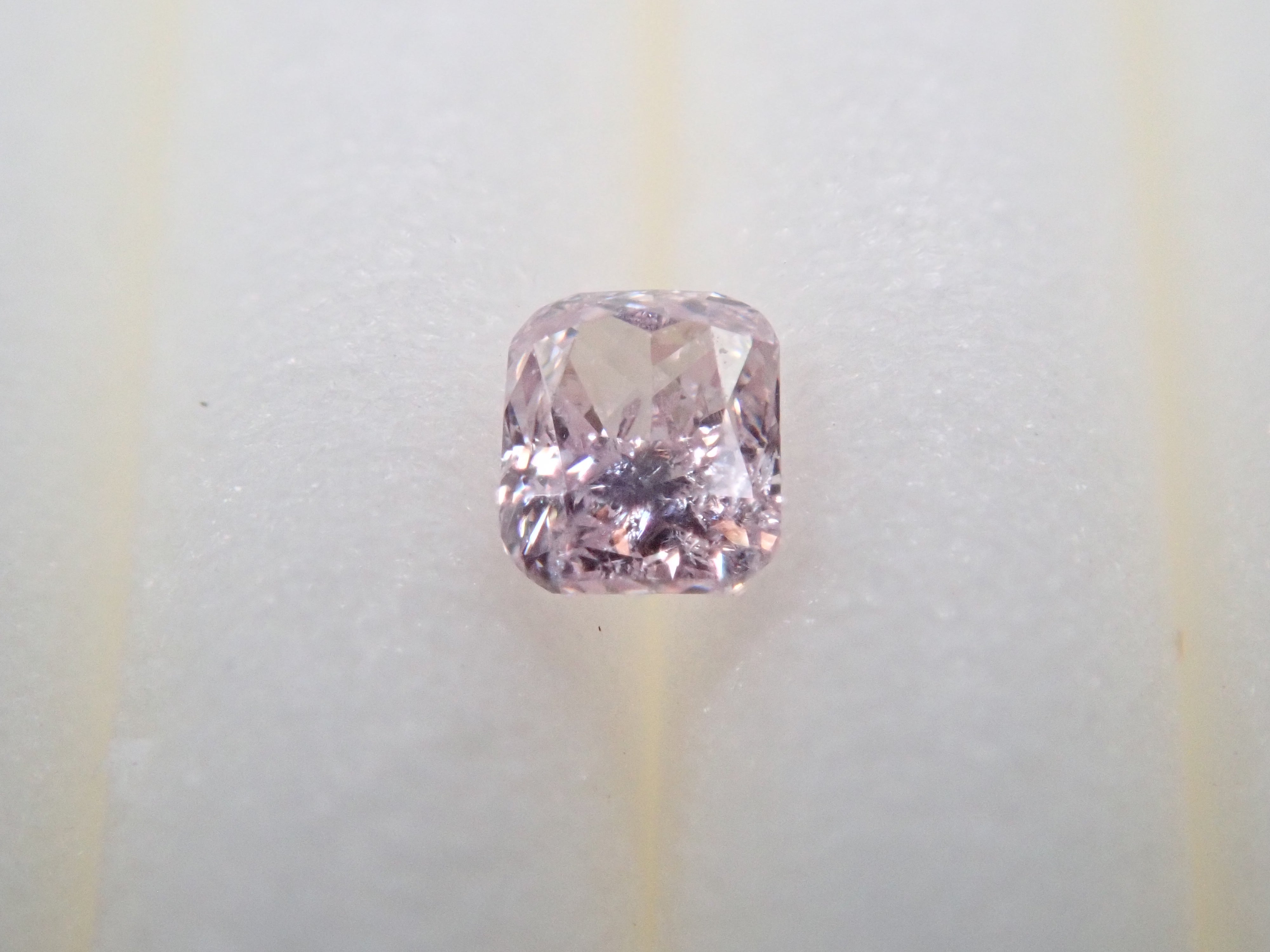 【32501452掲載】ピンクダイヤモンド 0.074ctルース(FANCY LIGHT PURPLISH PINK, I-1)
