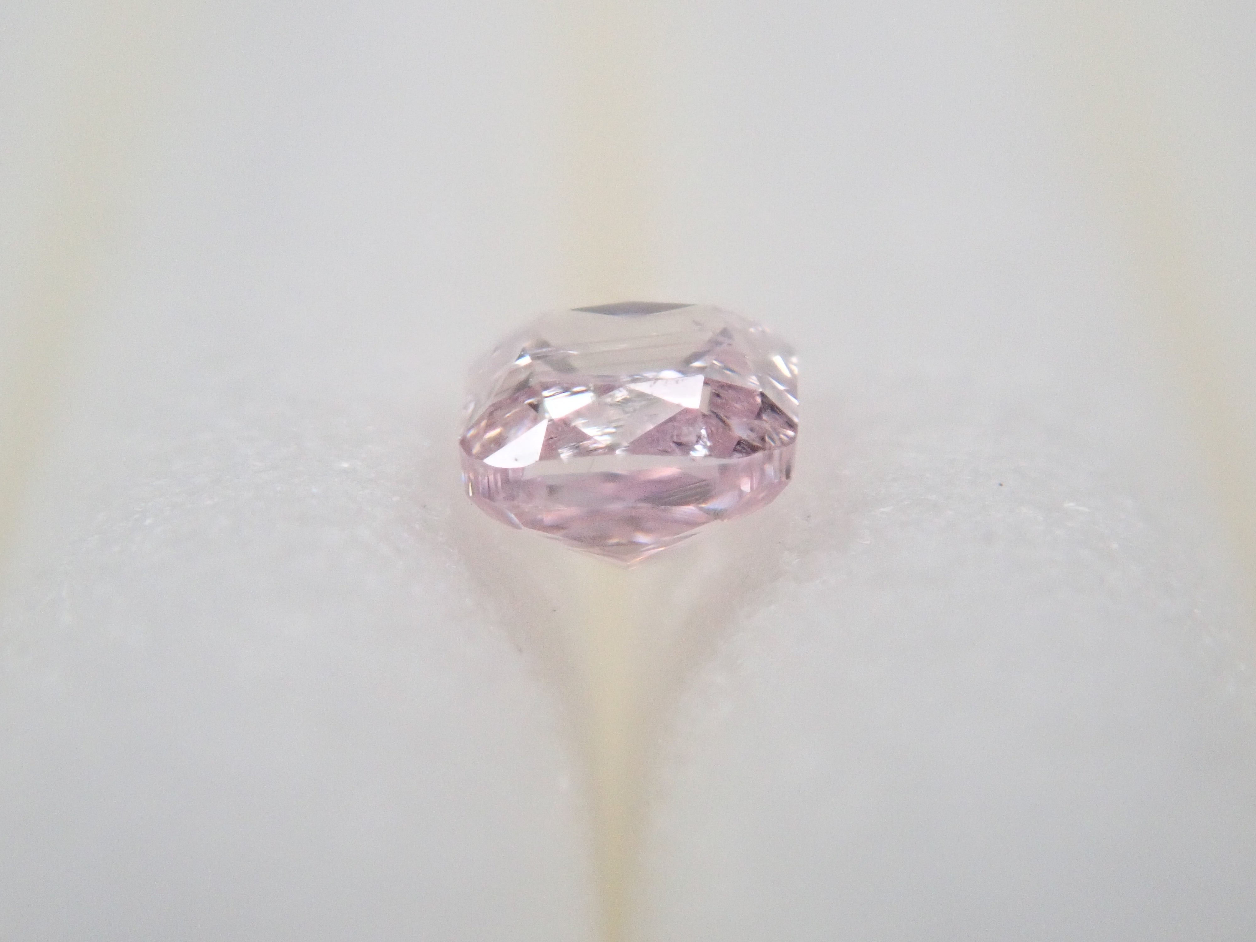【32501452掲載】ピンクダイヤモンド 0.074ctルース(FANCY LIGHT PURPLISH PINK, I-1)