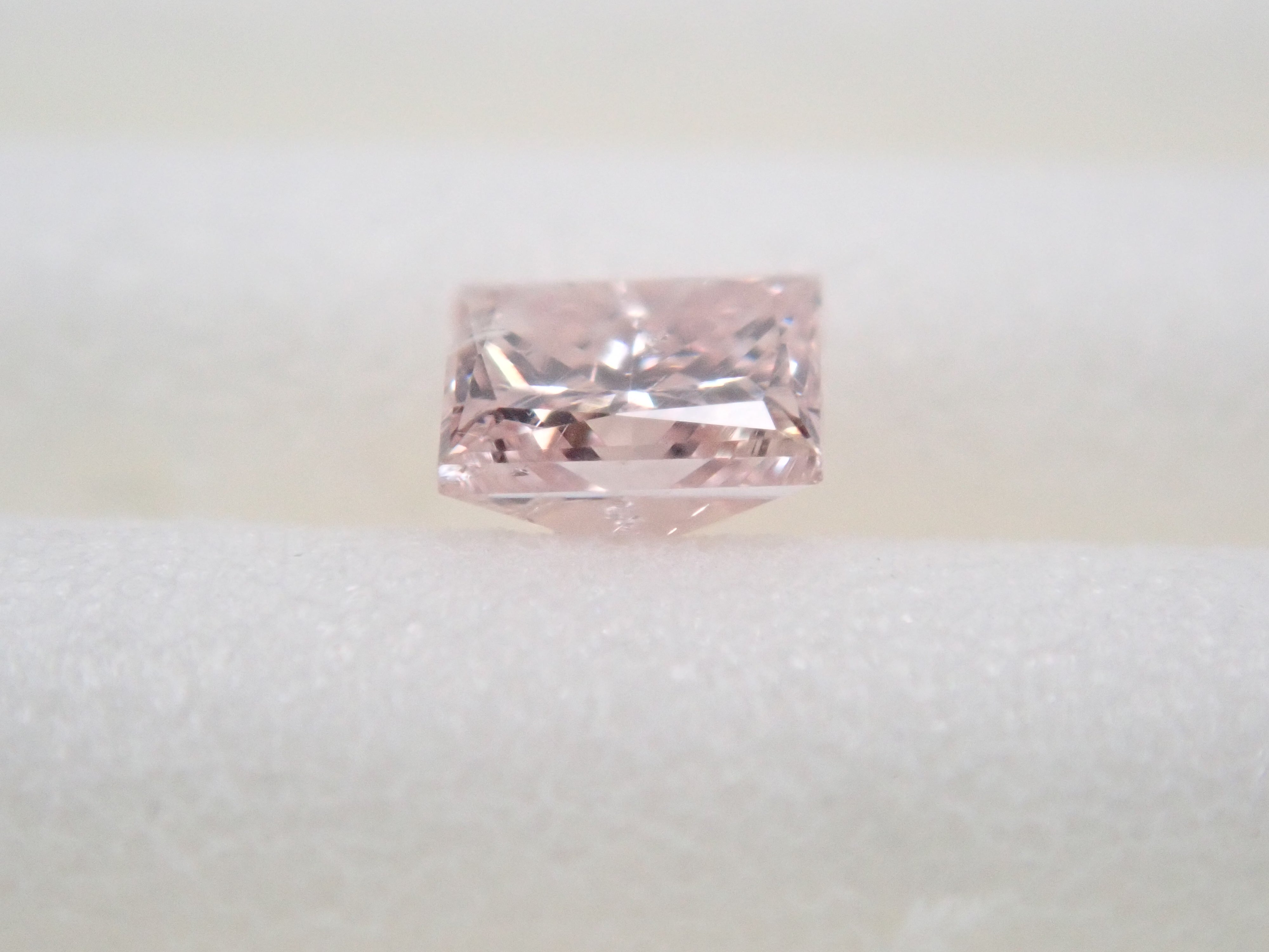 【32501456掲載】ピンクダイヤモンド(プリンセスカット) 0.089ctルース(FANCY LIGHT PURPLISH PINK, I-1)