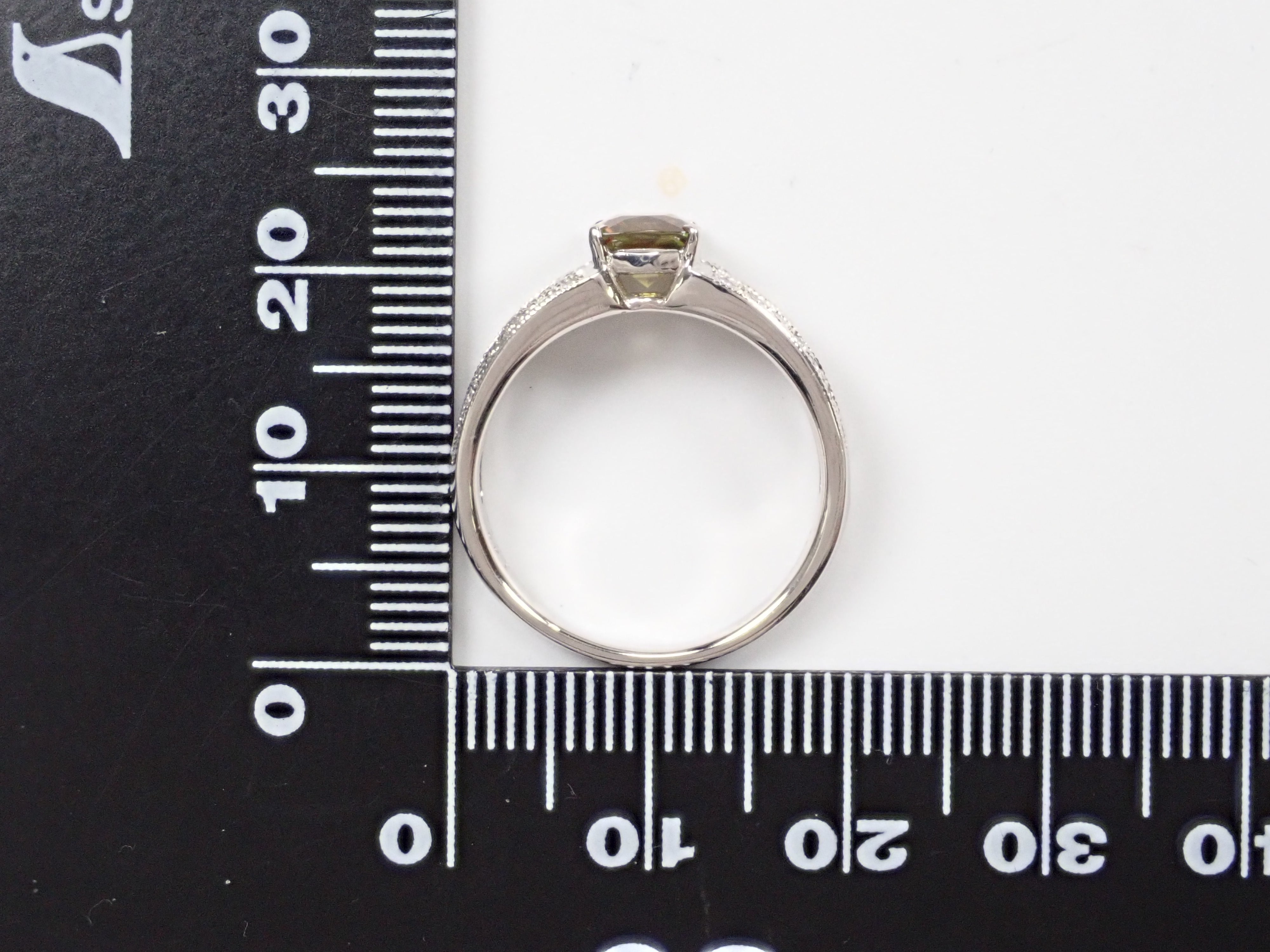 【22601931掲載】【カラフリ】Pt900スフェーン1.02ct ペンダント(ネックレス)