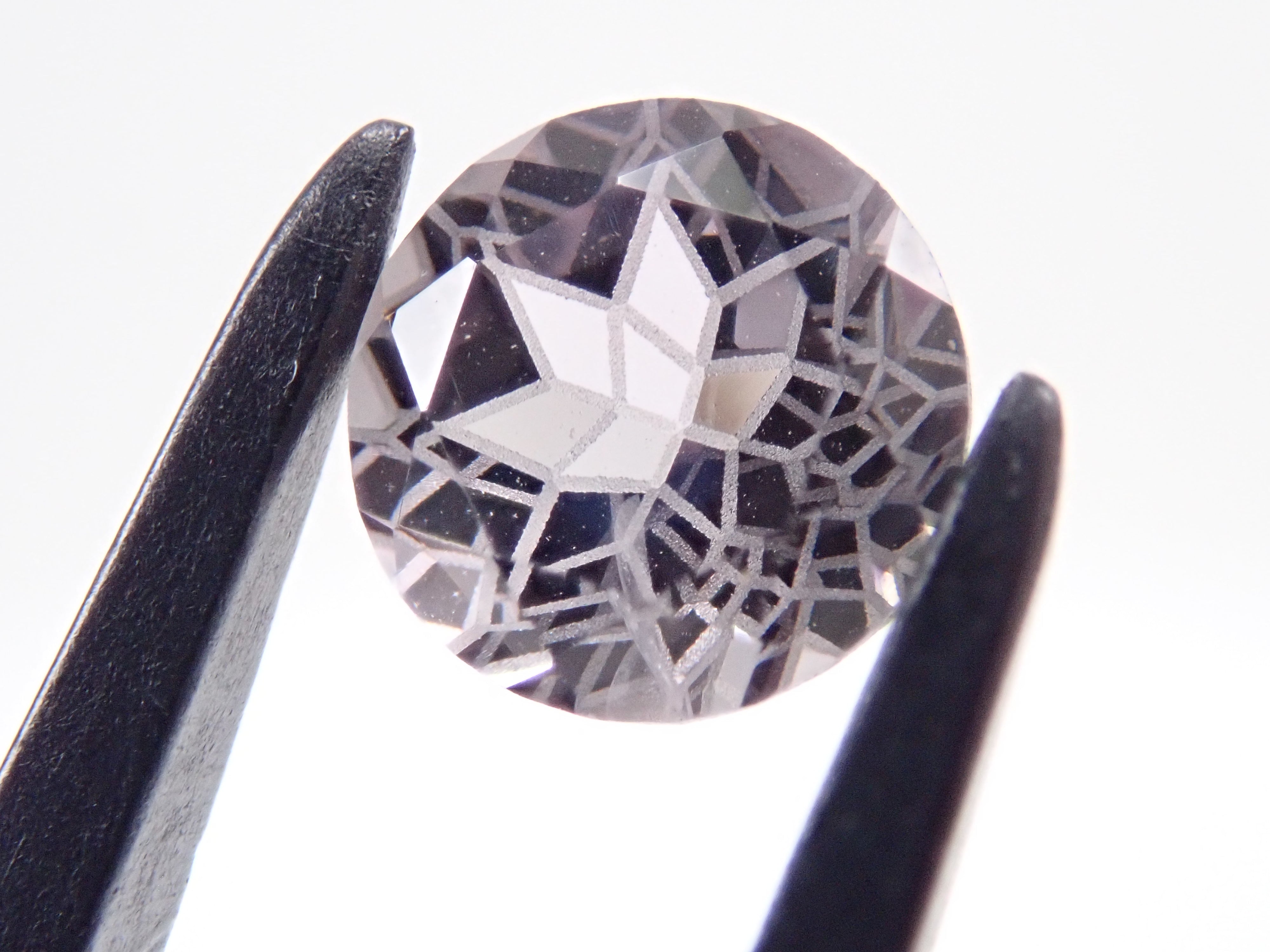 【ダンデライオンカット】グレイパープルスピネル 6mm/1.011ctルース《コラボ》 日独鑑 ワッペン付