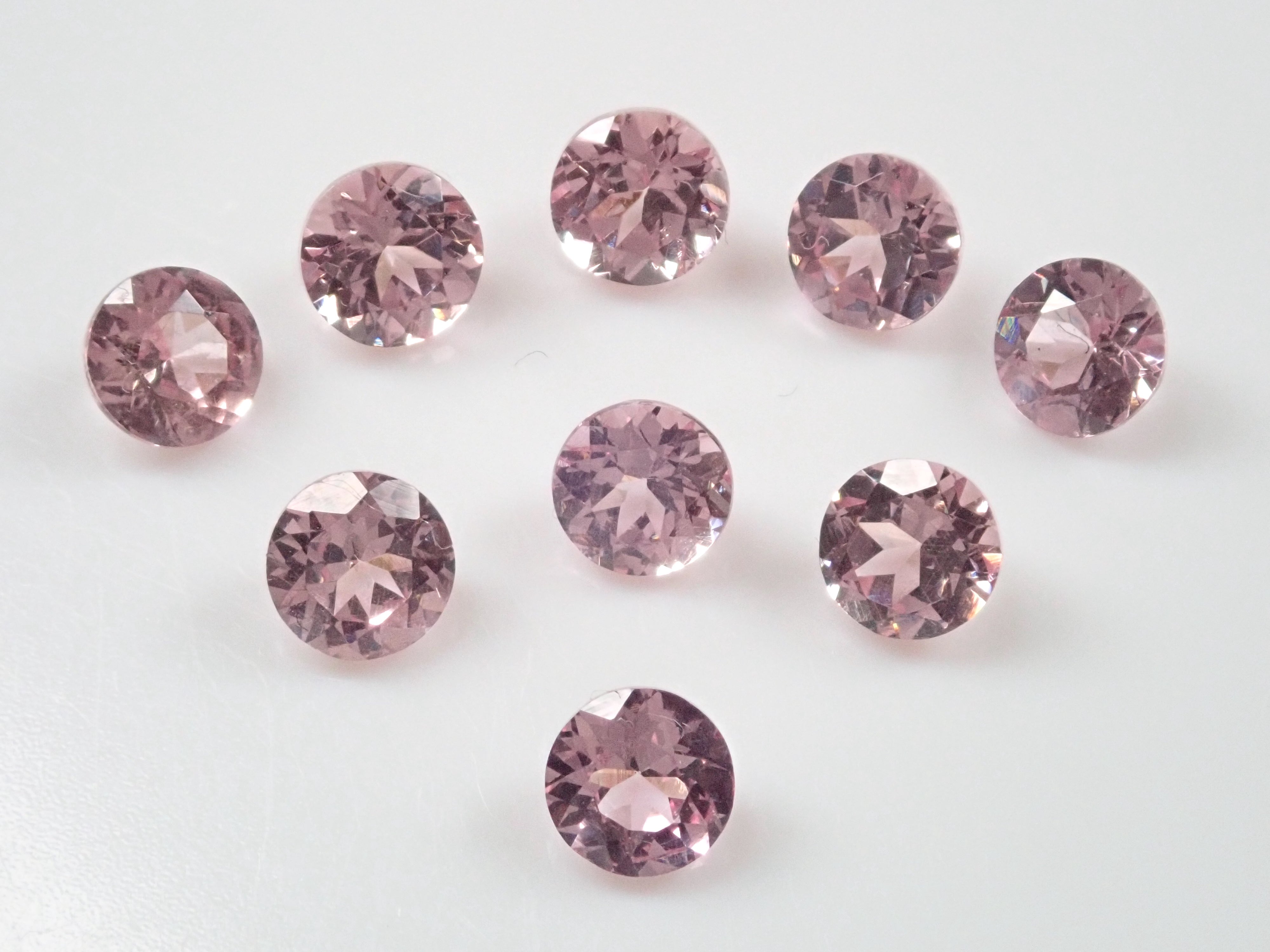 《数量限定》ドラゴンガーネット1石(4.0mm,ラウンドカット)