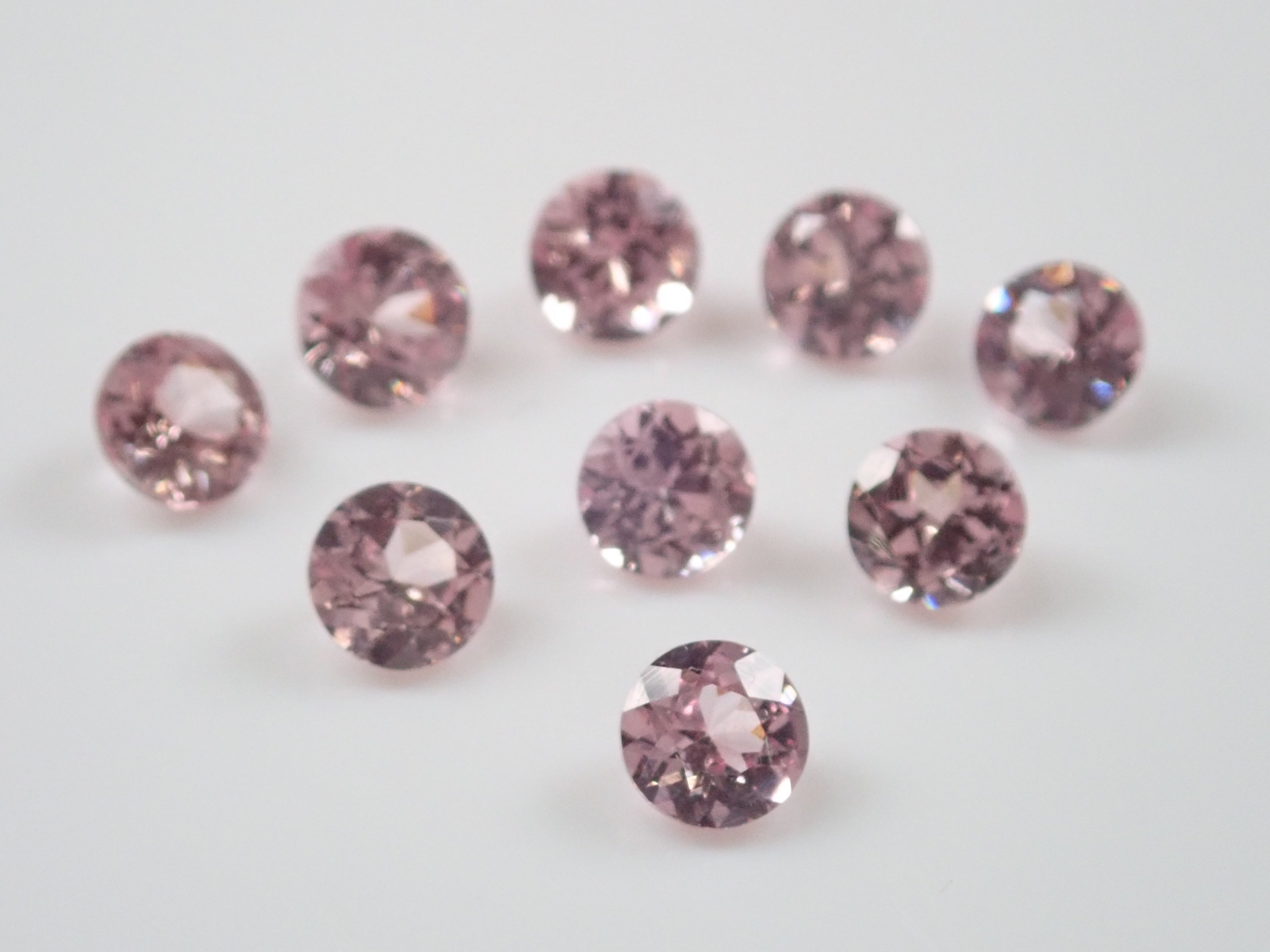 《数量限定》ドラゴンガーネット1石(4.0mm,ラウンドカット)