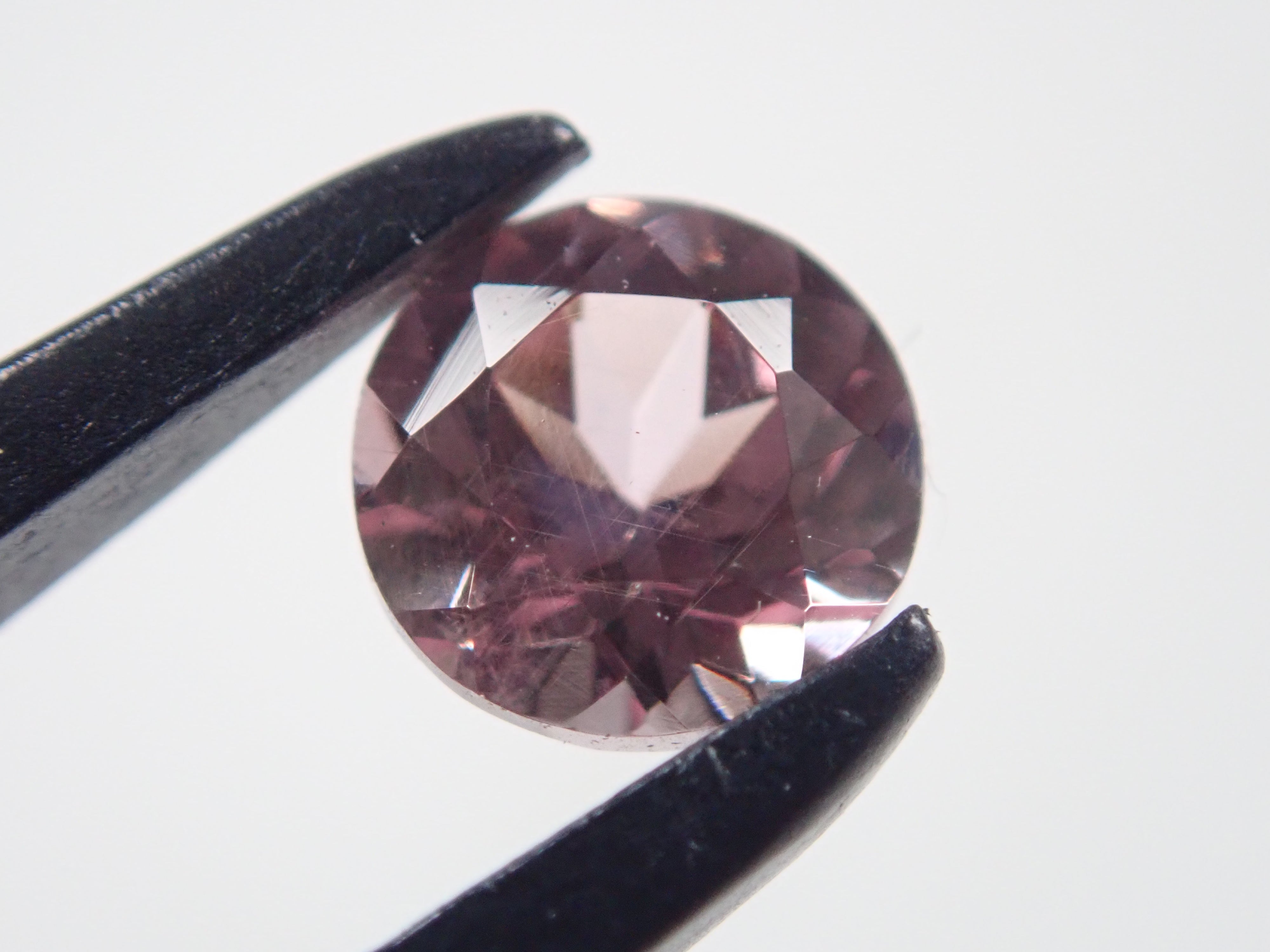 《数量限定》ドラゴンガーネット1石(4.0mm,ラウンドカット)