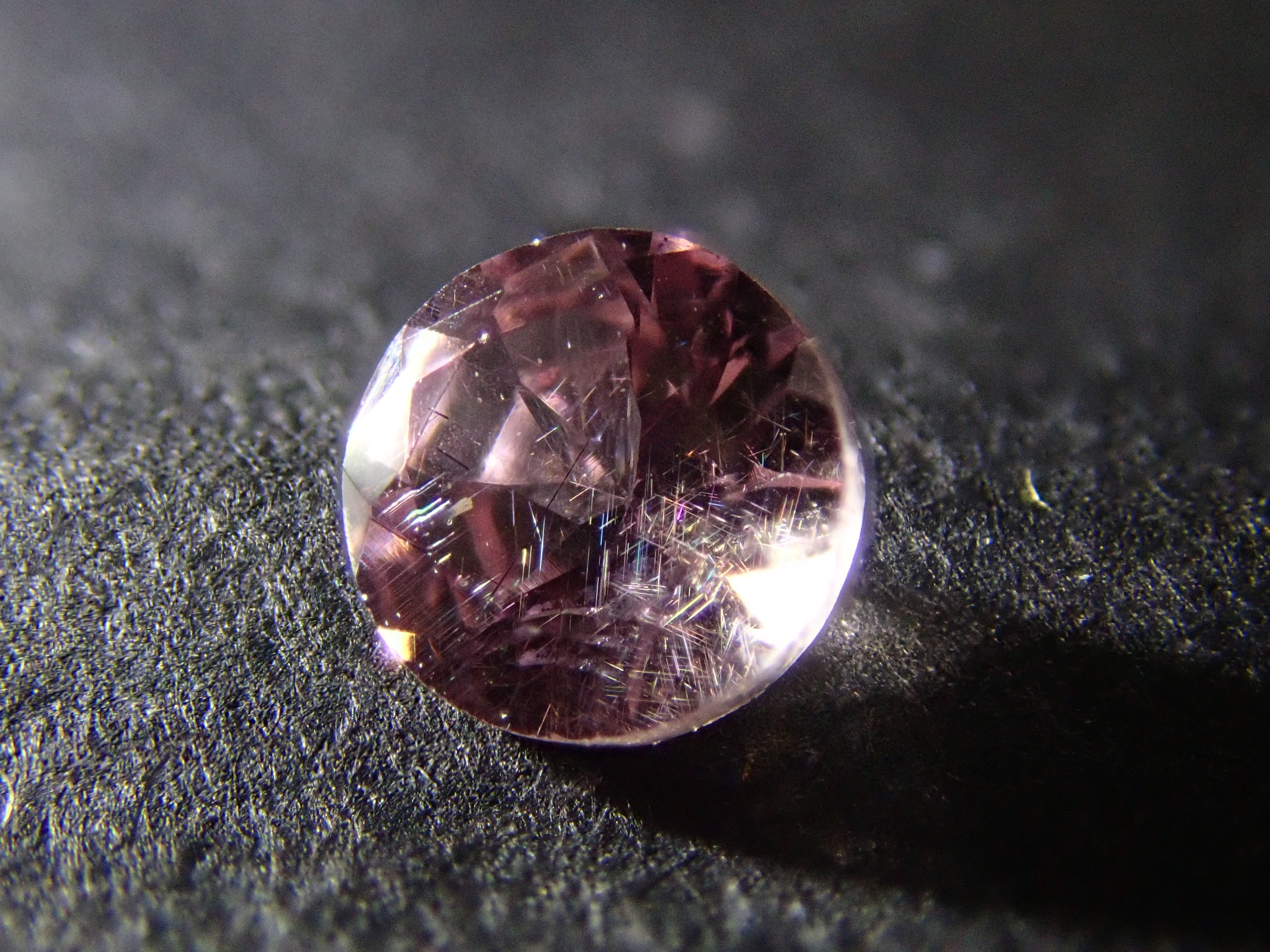 【10/11 22時販売】ドラゴンガーネット1石(3.5mm,ラウンドカット)《複数購入割引有》