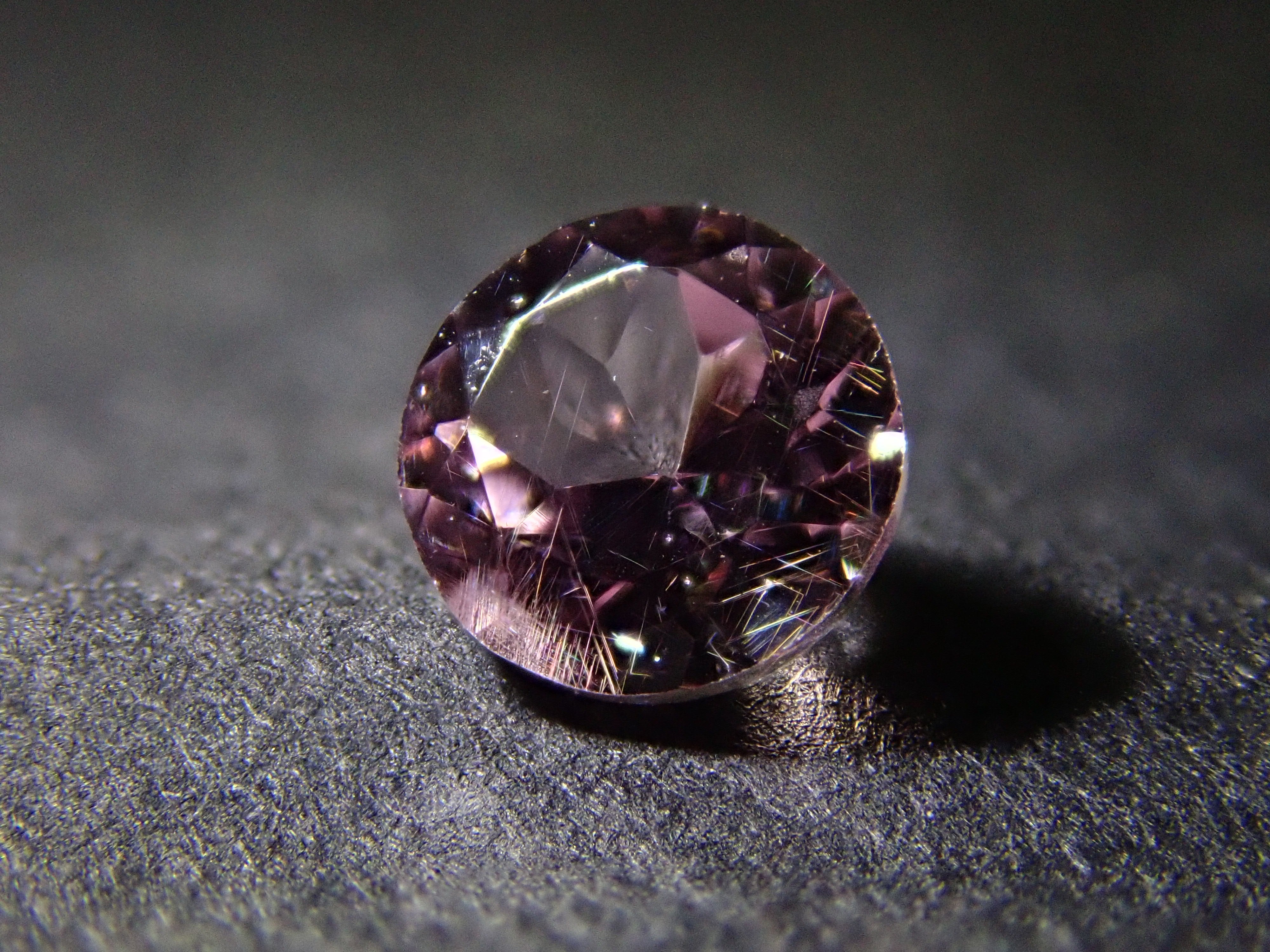 【10/11 22時販売】ドラゴンガーネット1石(3.5mm,ラウンドカット)《複数購入割引有》