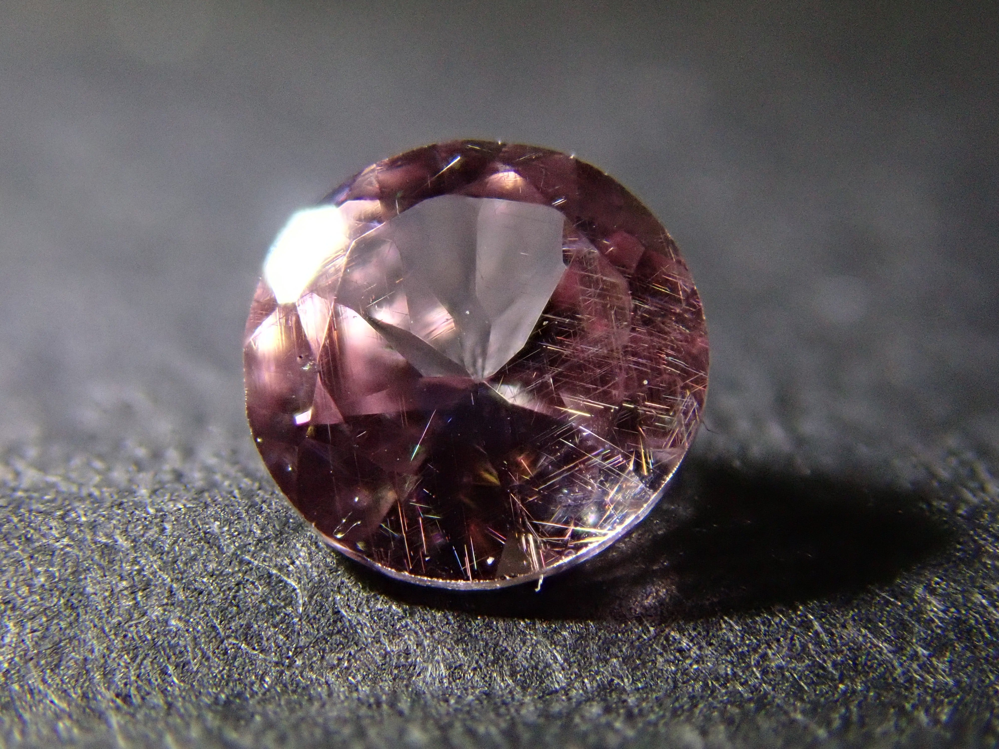 【10/11 22時販売】ドラゴンガーネット1石(3.5mm,ラウンドカット)《複数購入割引有》