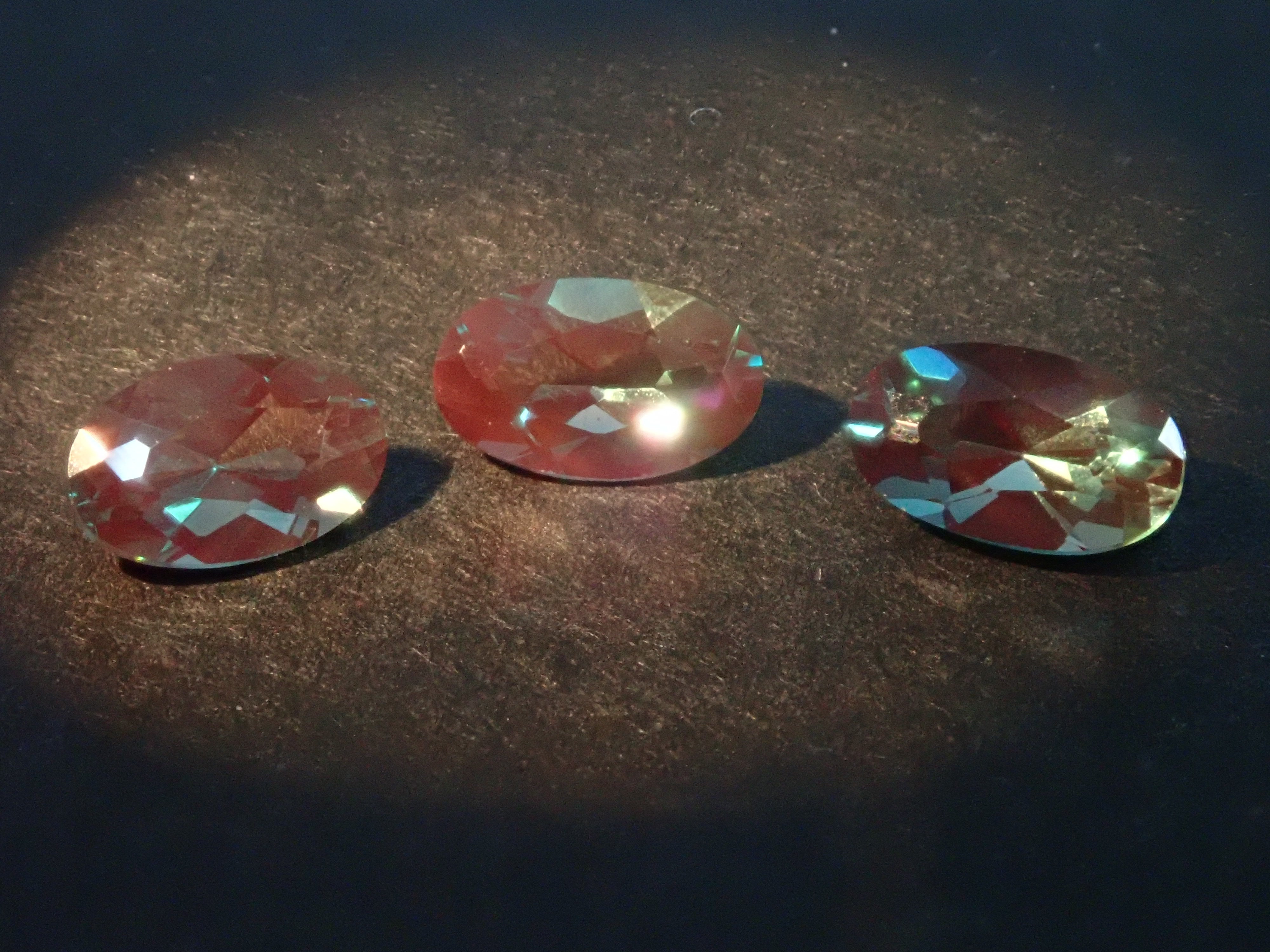 カラーチェンジアンデシン1石(5×3mm,オーバルカット)《複数購入割引有》
