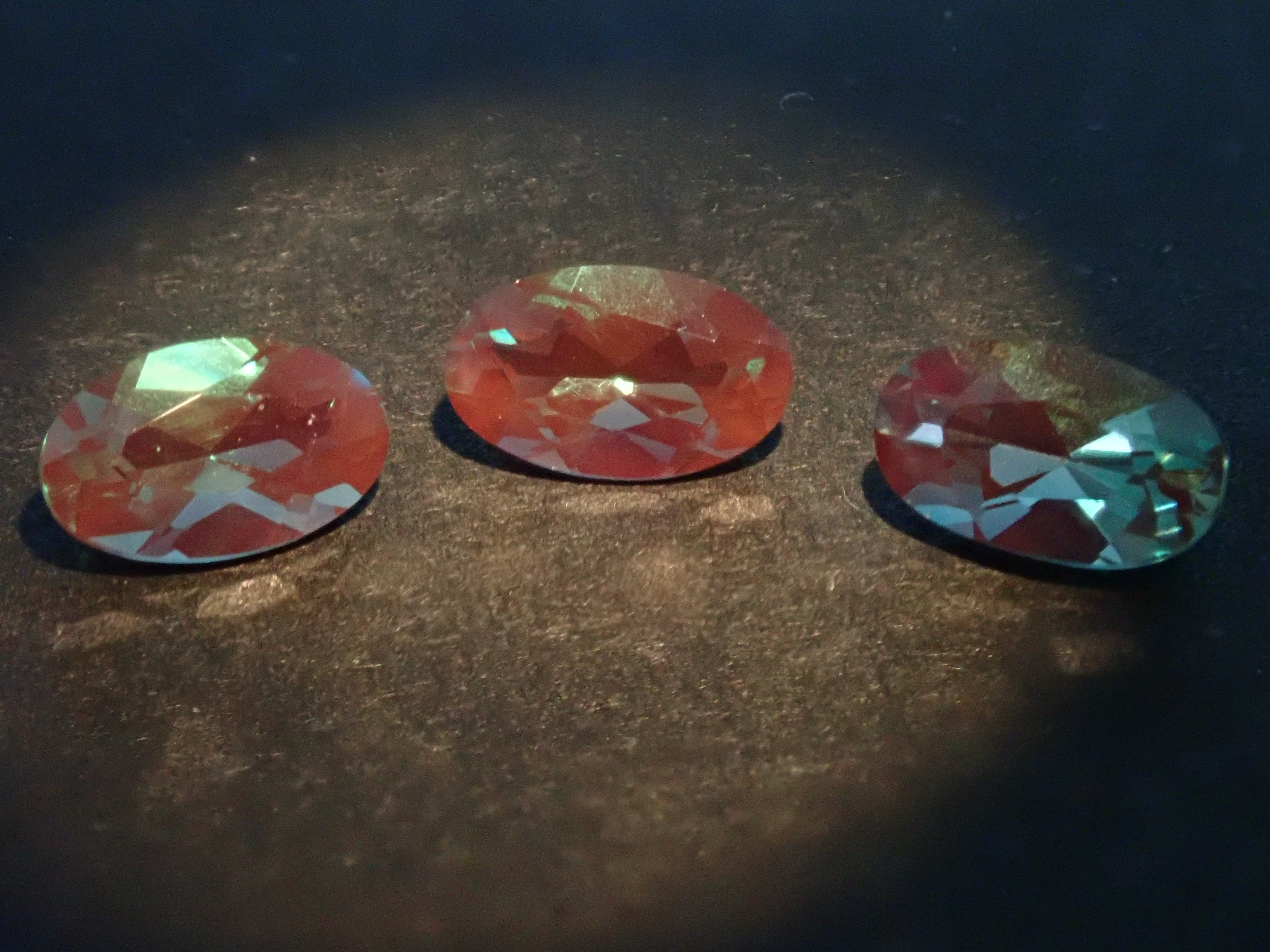 カラーチェンジアンデシン1石(5×3mm,オーバルカット)《複数購入割引有》