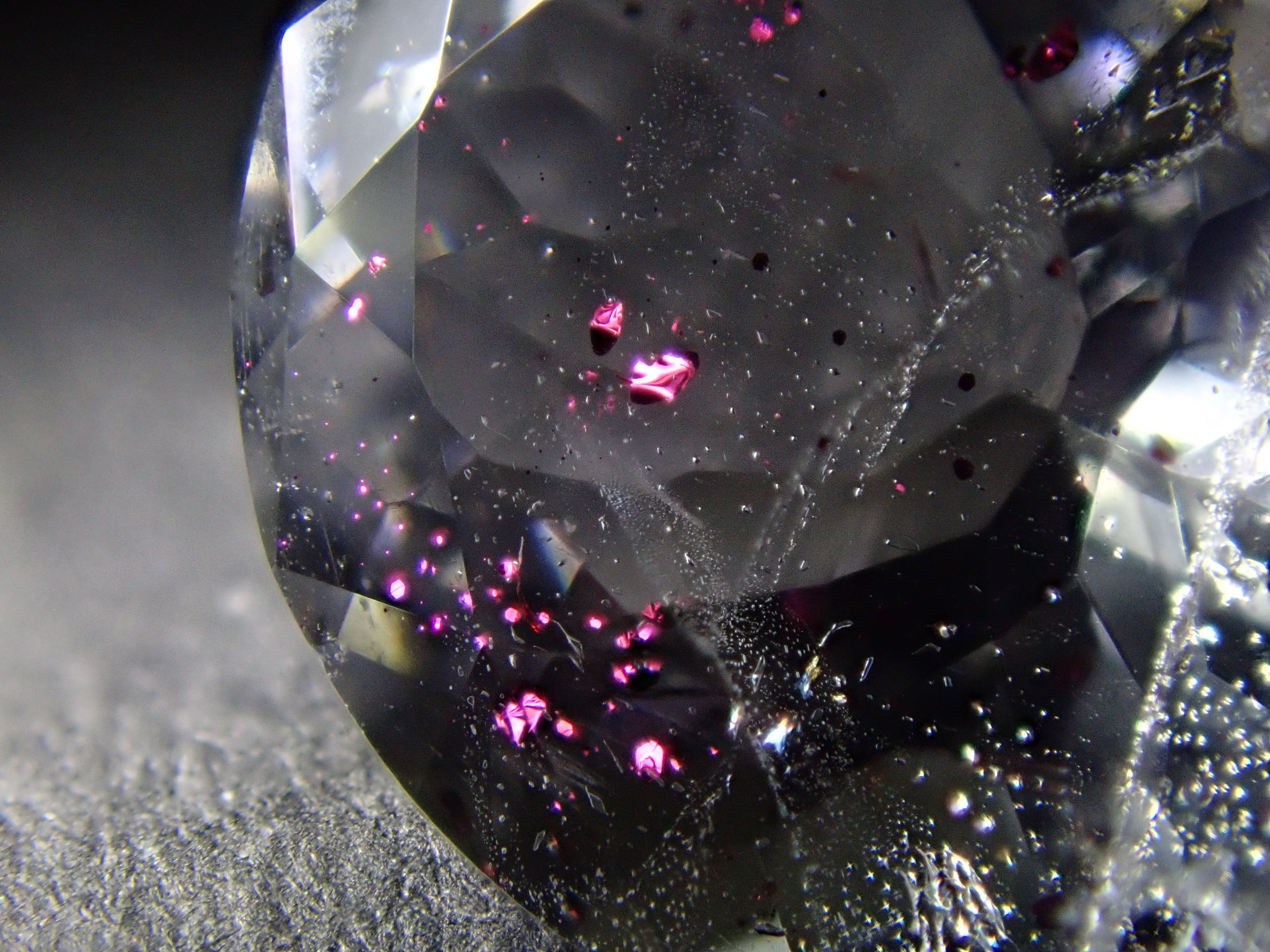 【12542266掲載】ブラジル産ティンカーベルクォーツ(ピンクファイヤークォーツ) 2.663ctルース