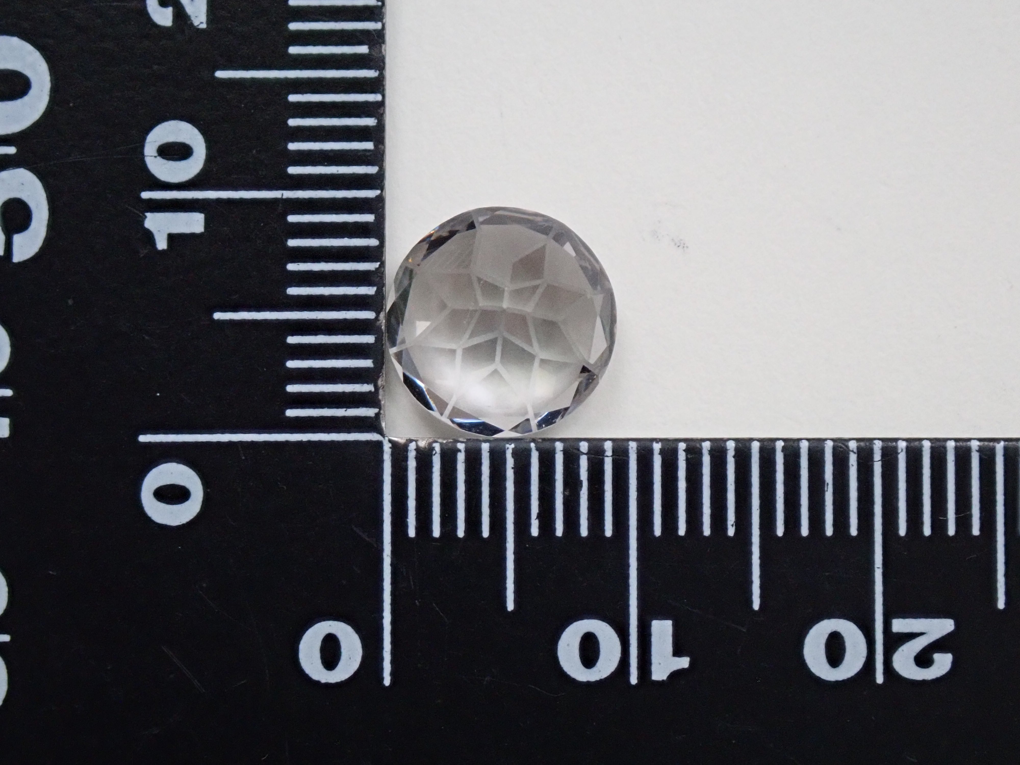 【ダンデライオンカット】カラーレススピネル 9.5mm/3.650ctルース 日独オリジナル鑑&ワッペン