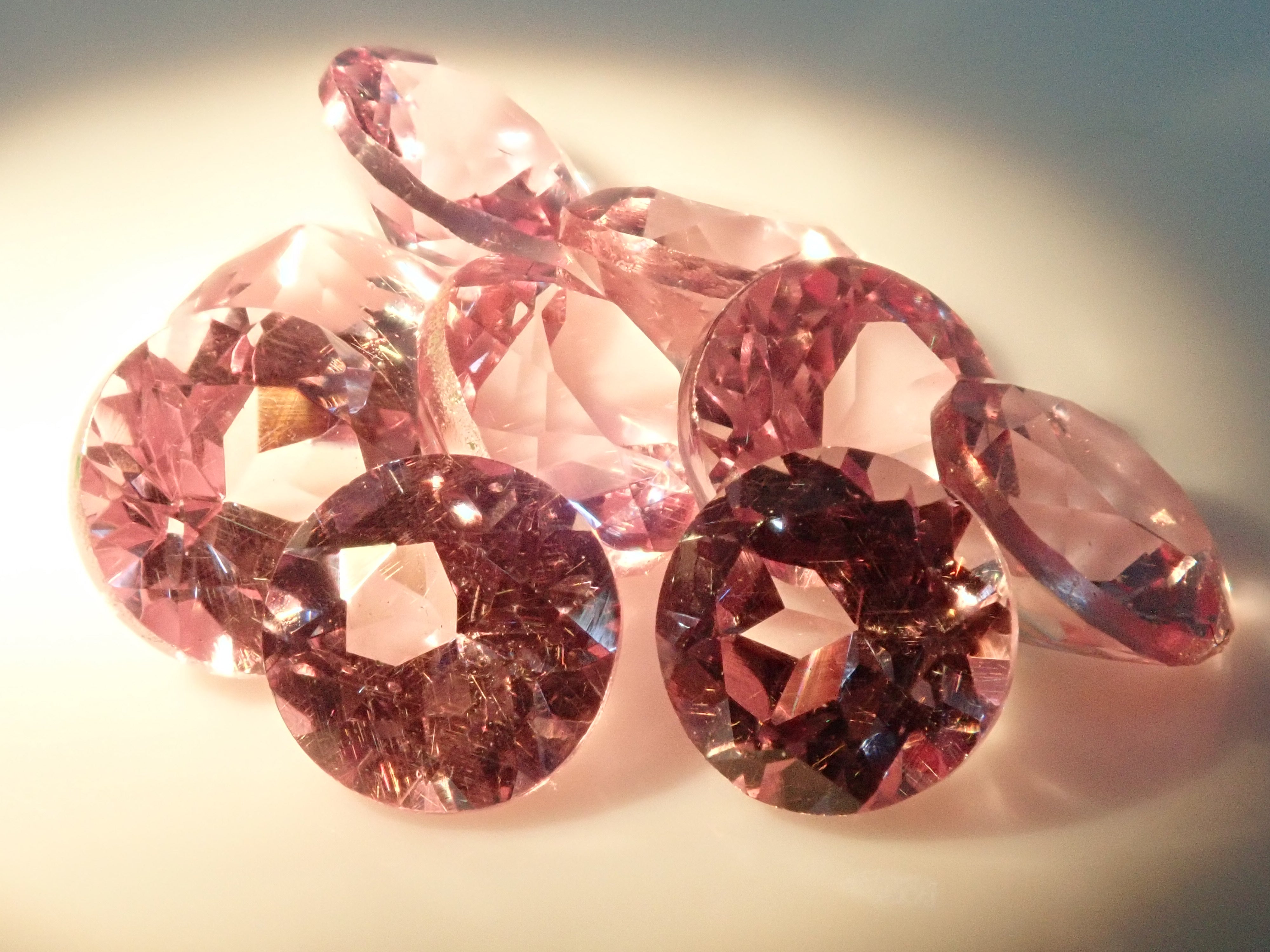 《数量限定》ドラゴンガーネット1石(4.0mm,ラウンドカット)