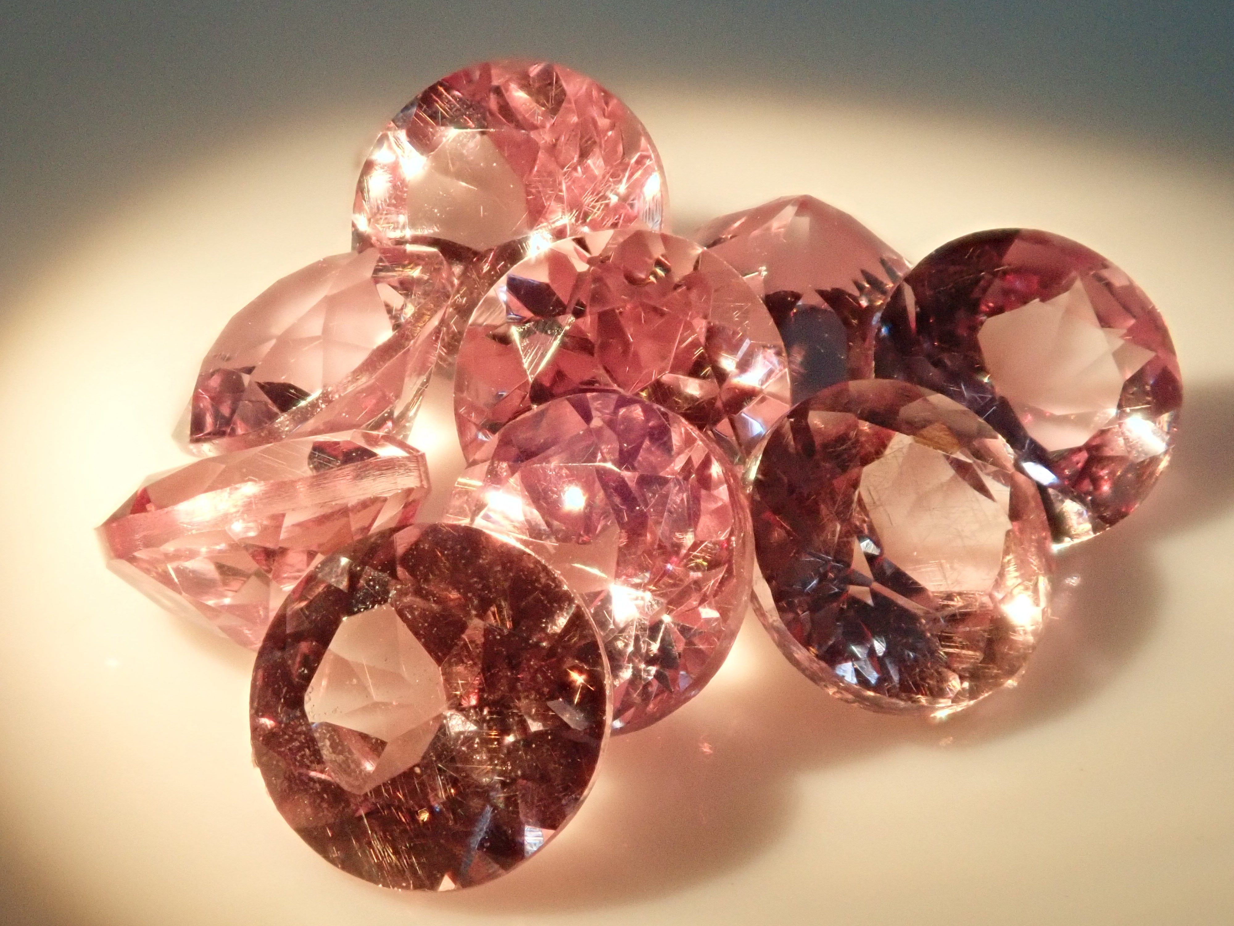 《数量限定》ドラゴンガーネット1石(4.0mm,ラウンドカット)