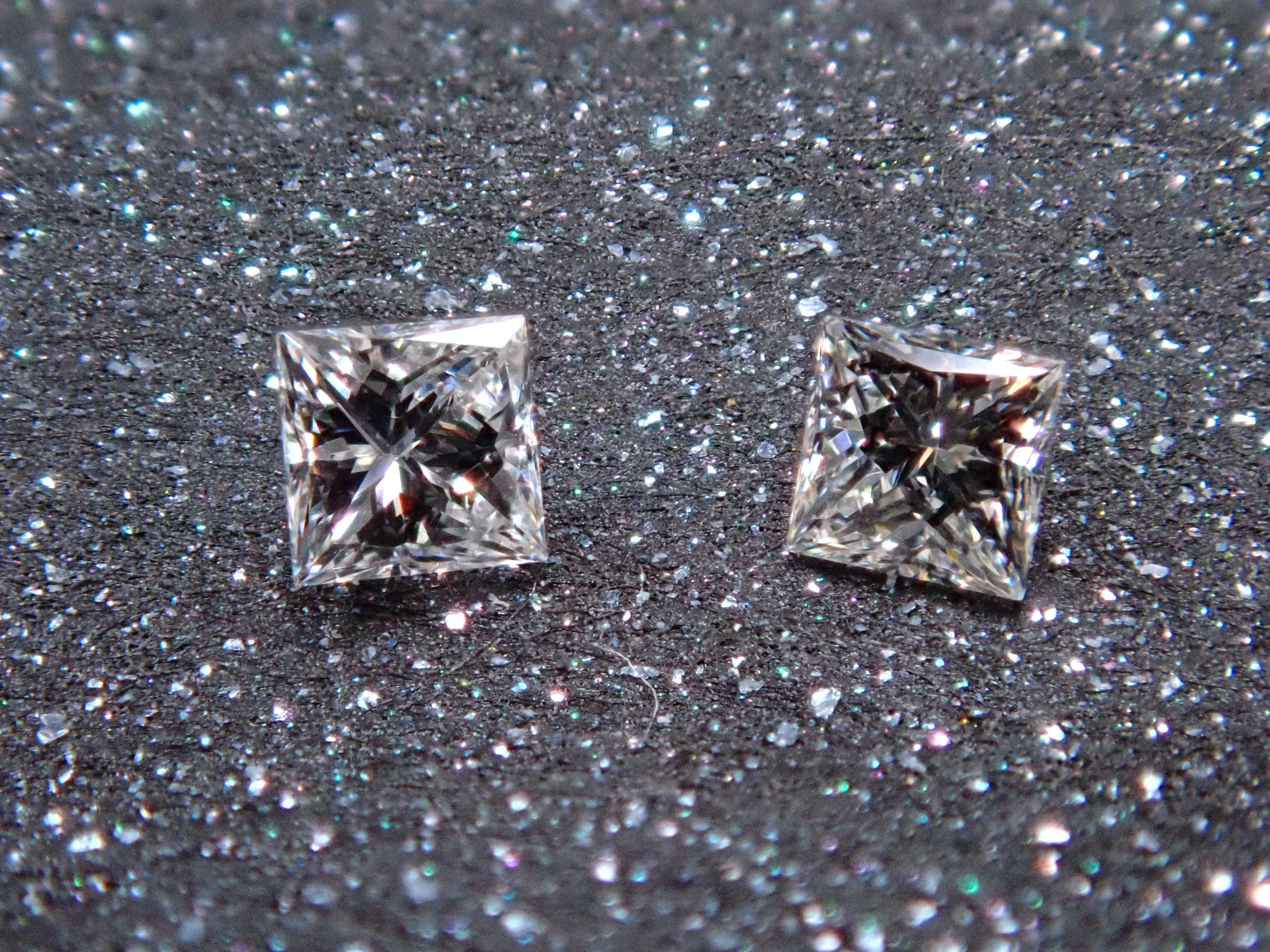 プリンセスカットダイヤモンド2.0mm 1石(VSクラス相当)