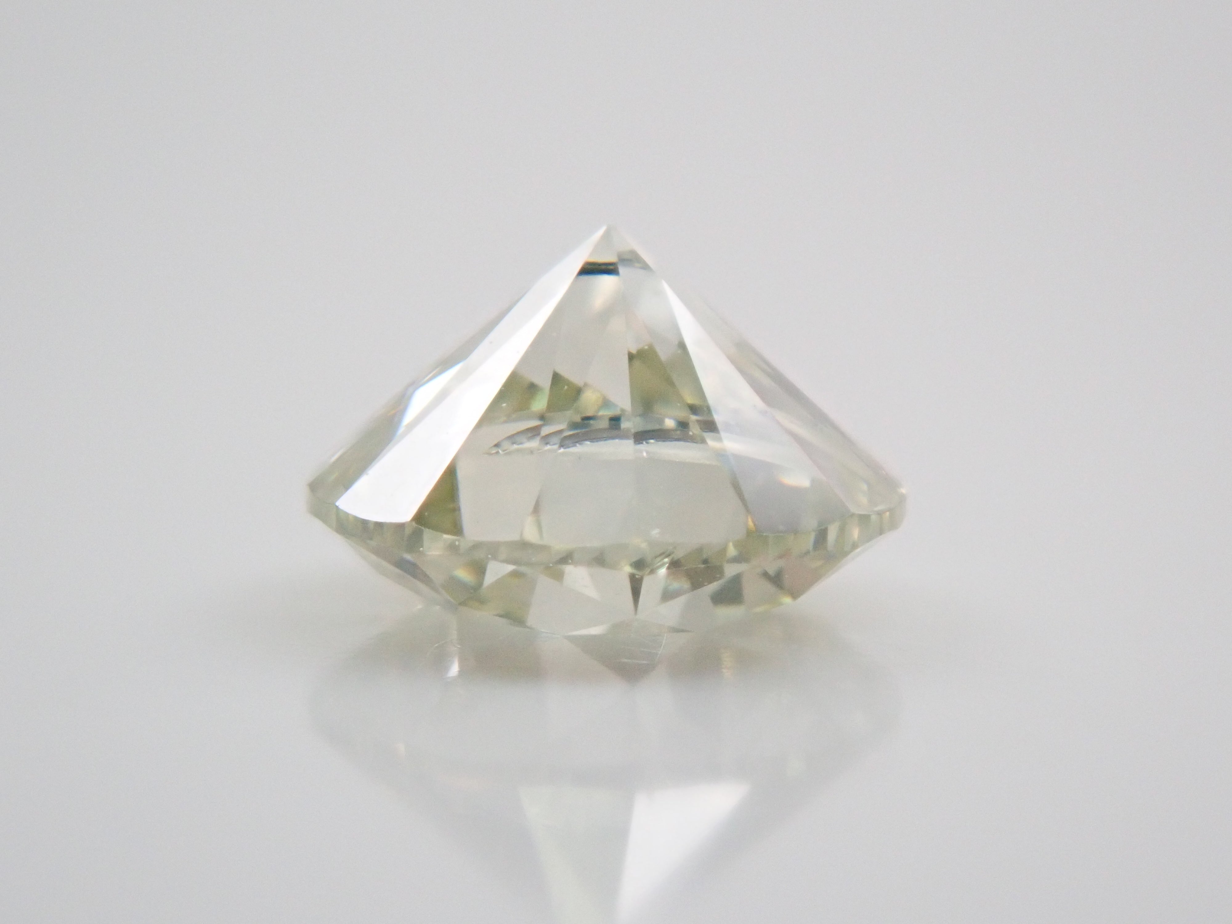 グリーンイエローダイヤモンド 0.502ctルース(VERY LIGHT GREEN YELLOW, I1)