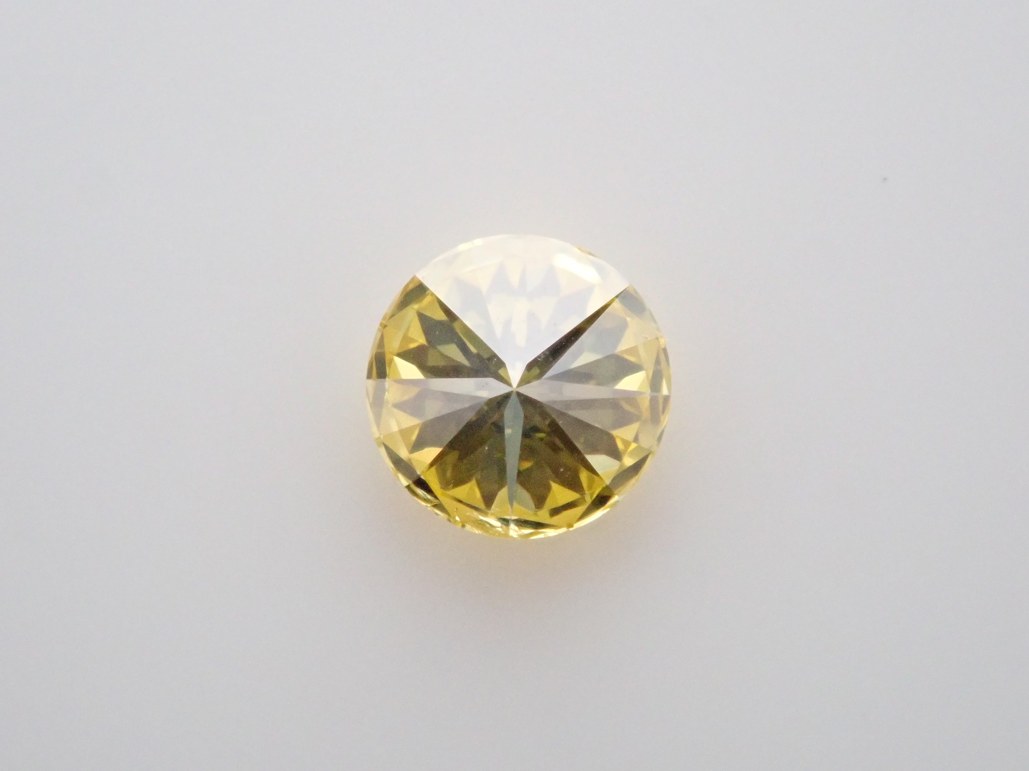 イエローダイヤモンド(トリートメント) 0.247ctルース(FANCY INTENSE GREENISH YELLOW, SI2)