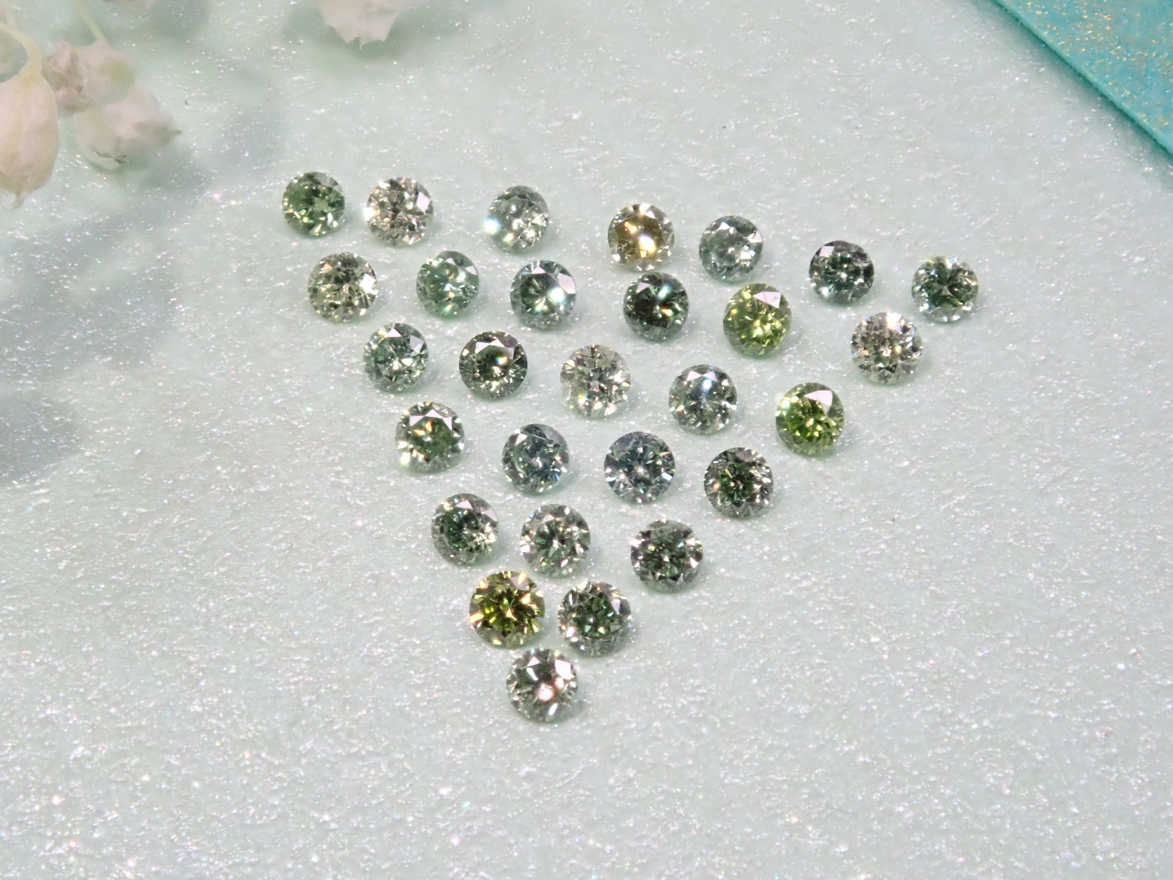グリーンダイヤモンド(トリートメント)1石(約1.3mm)