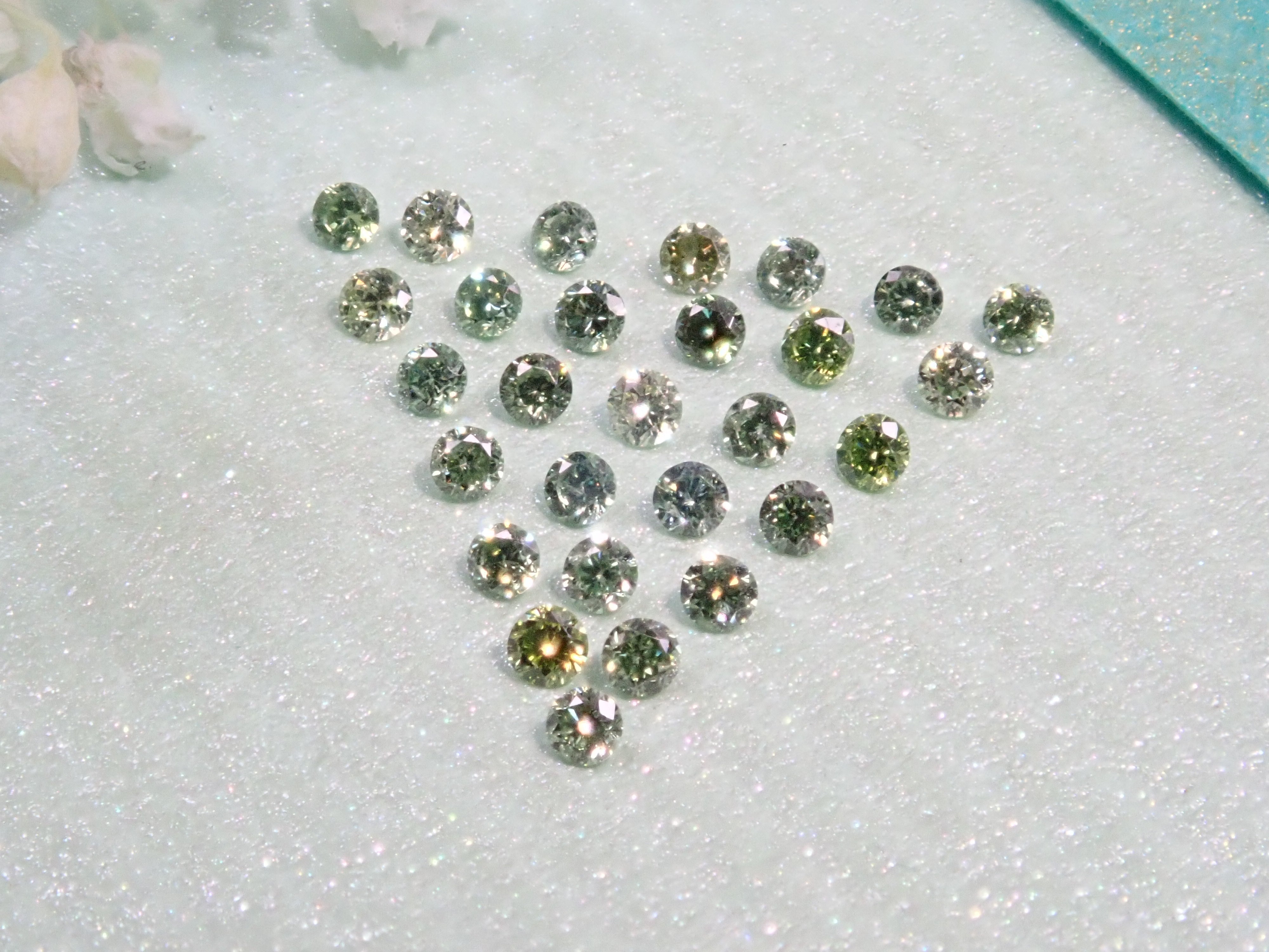 グリーンダイヤモンド(トリートメント)1石(約1.3mm)
