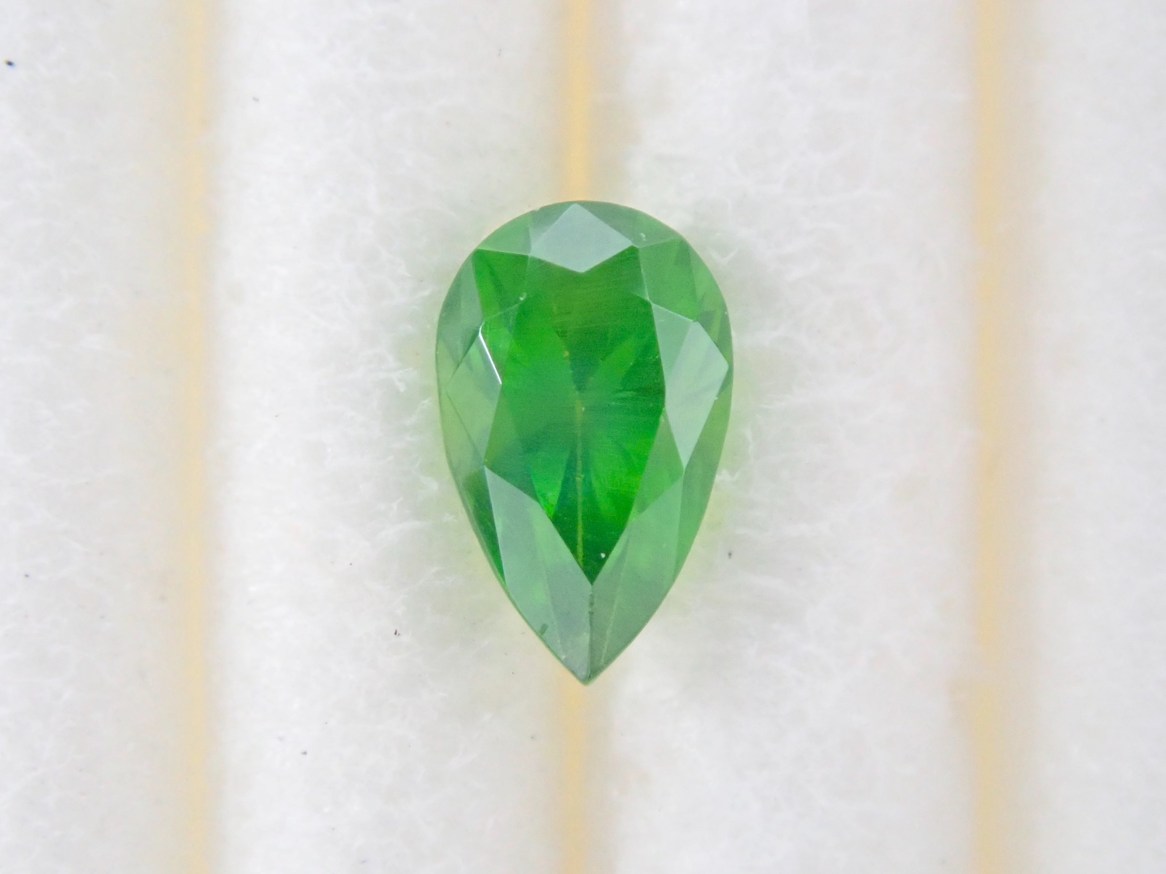 Russian demantoid garnet (horsetail recognized) 0.291ct loose