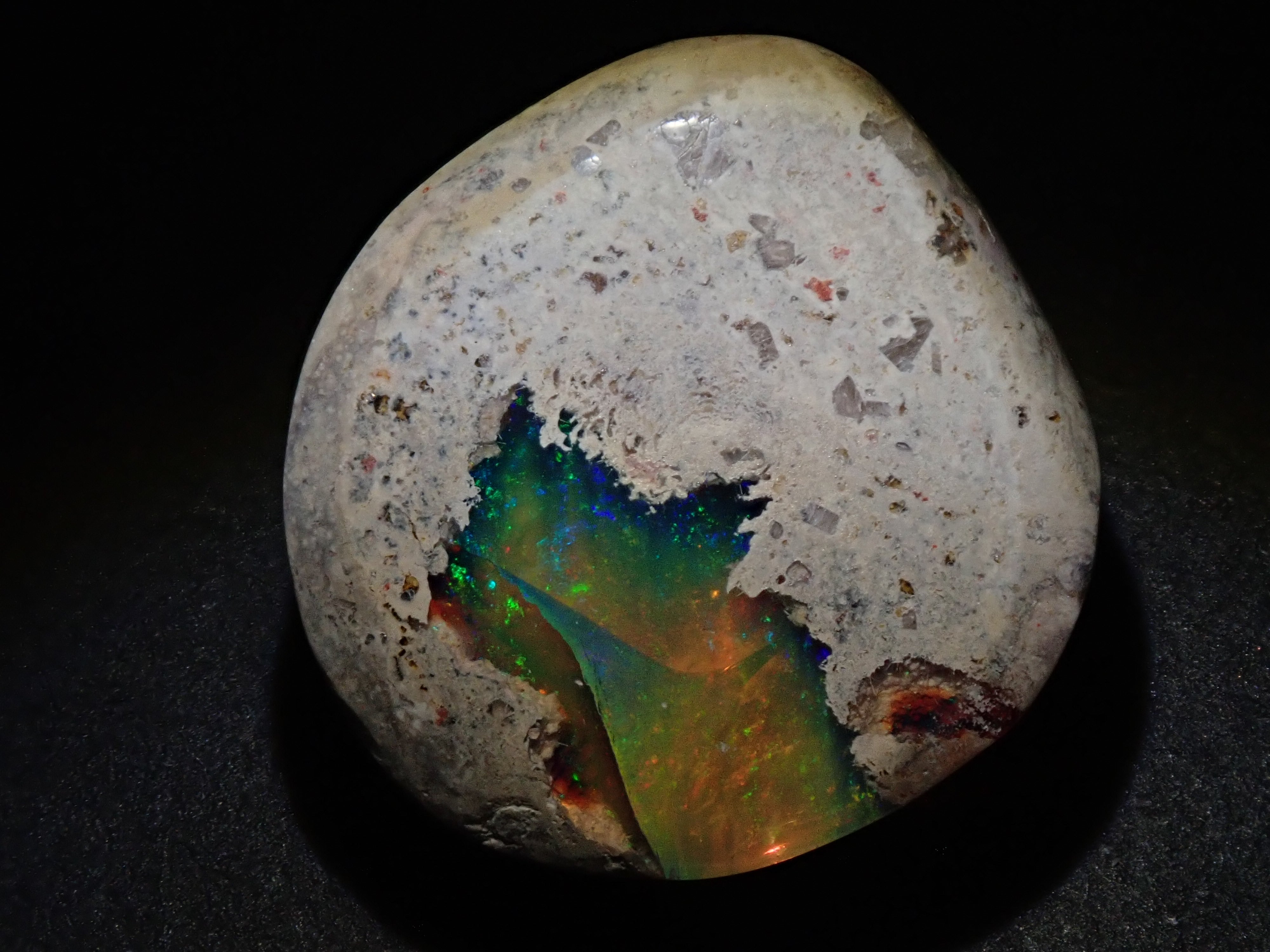 【12530283掲載】カンテラオパール 17.221ctルース