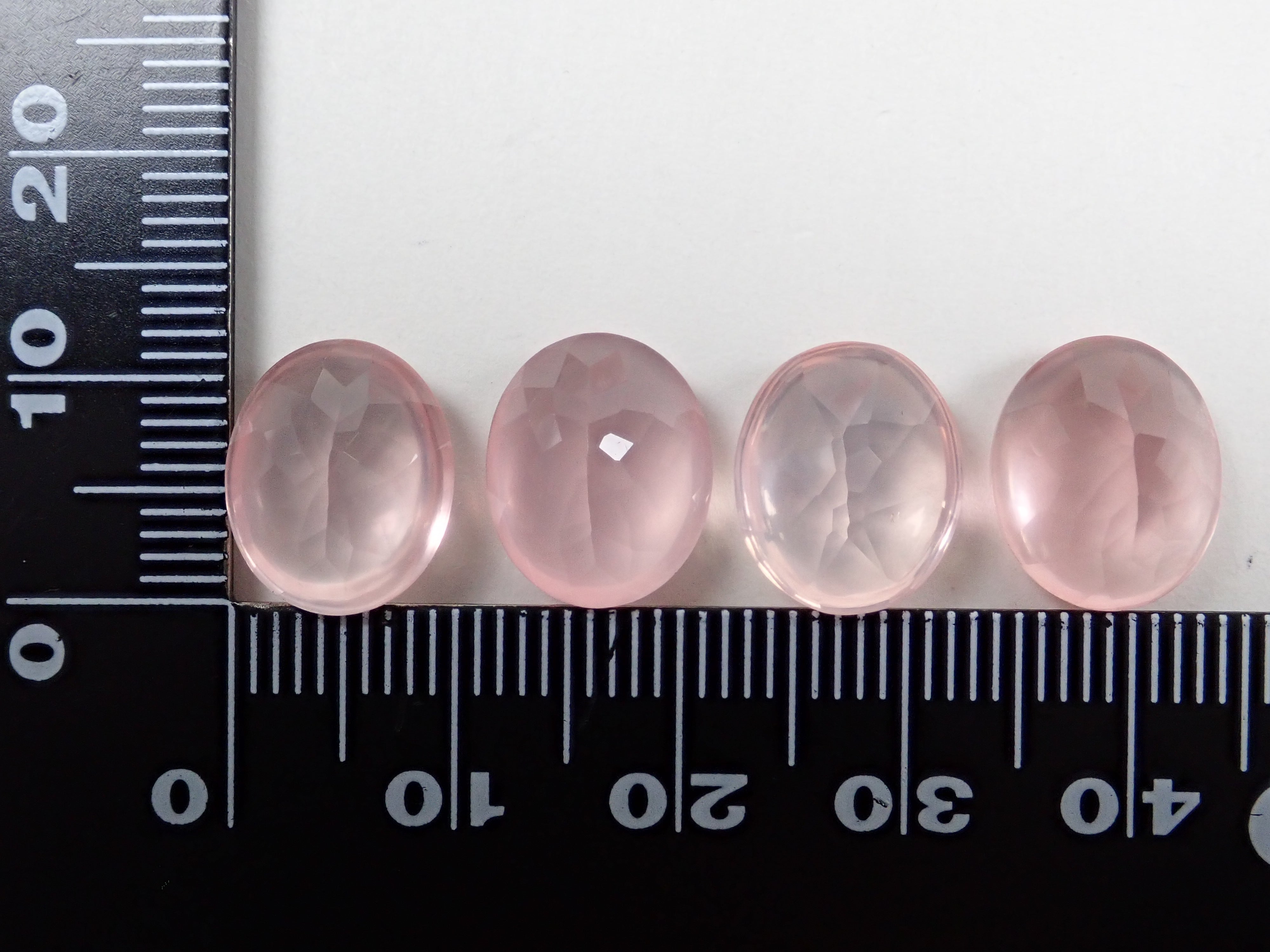 ローズクォーツ1石ルース(バフトップ,10×8mm or 12×10mm)