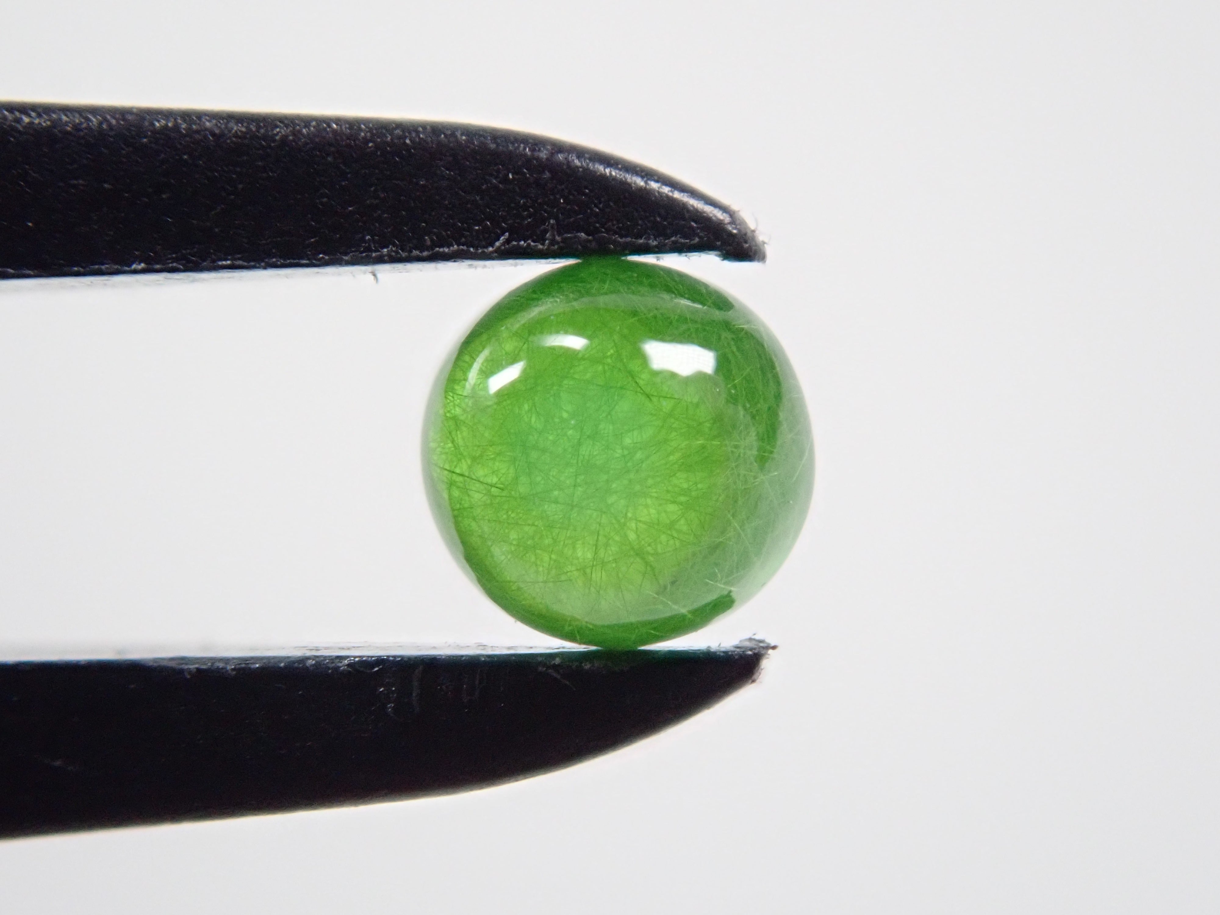 ロシア産デマントイドガーネット(ホーステール認む) 3mm/0.188ctルース