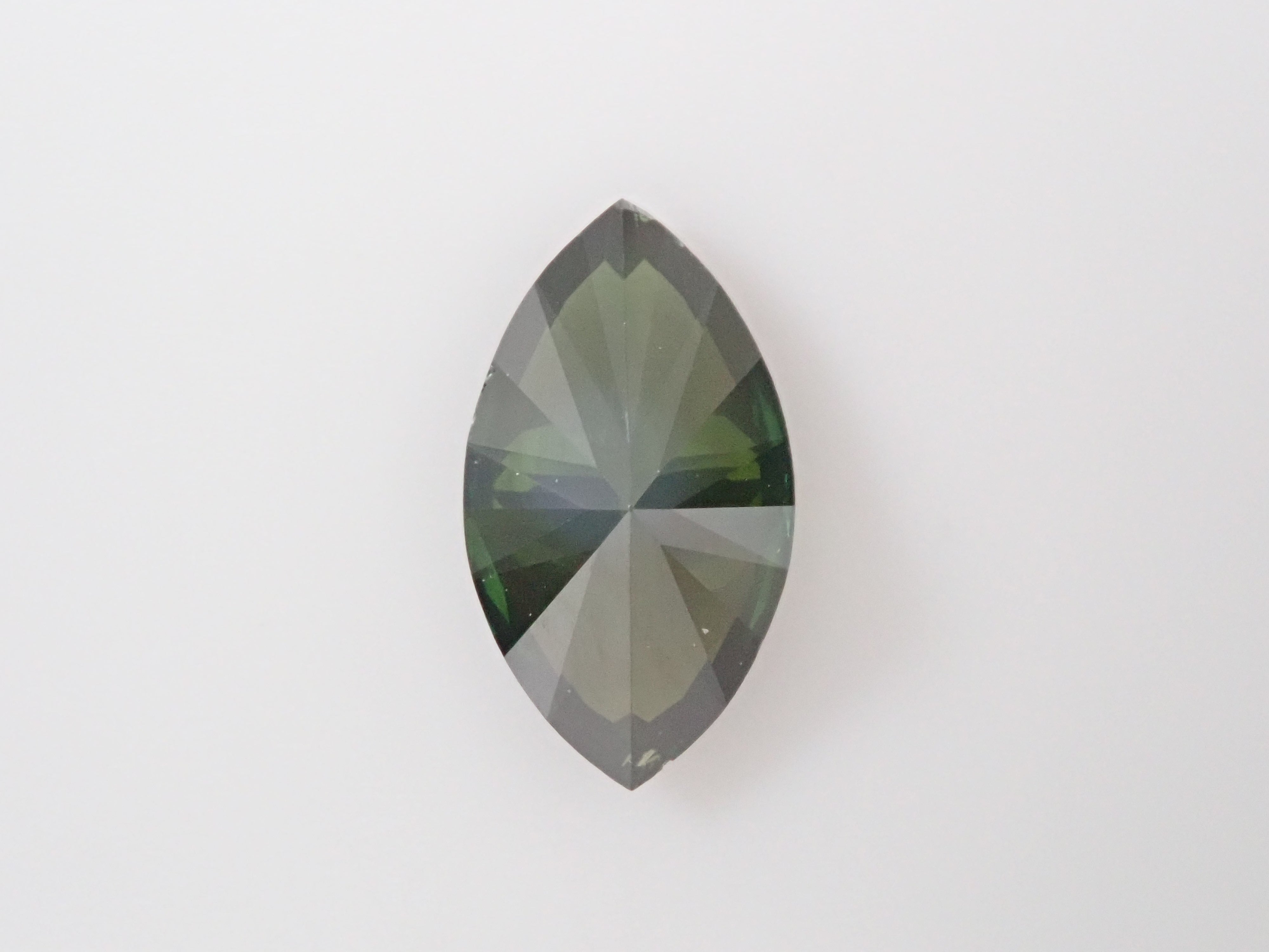 フォレストグリーンダイヤモンド(トリートメント) 0.326ctルース(FANCY DARK GRAY GREEN, SI-2)