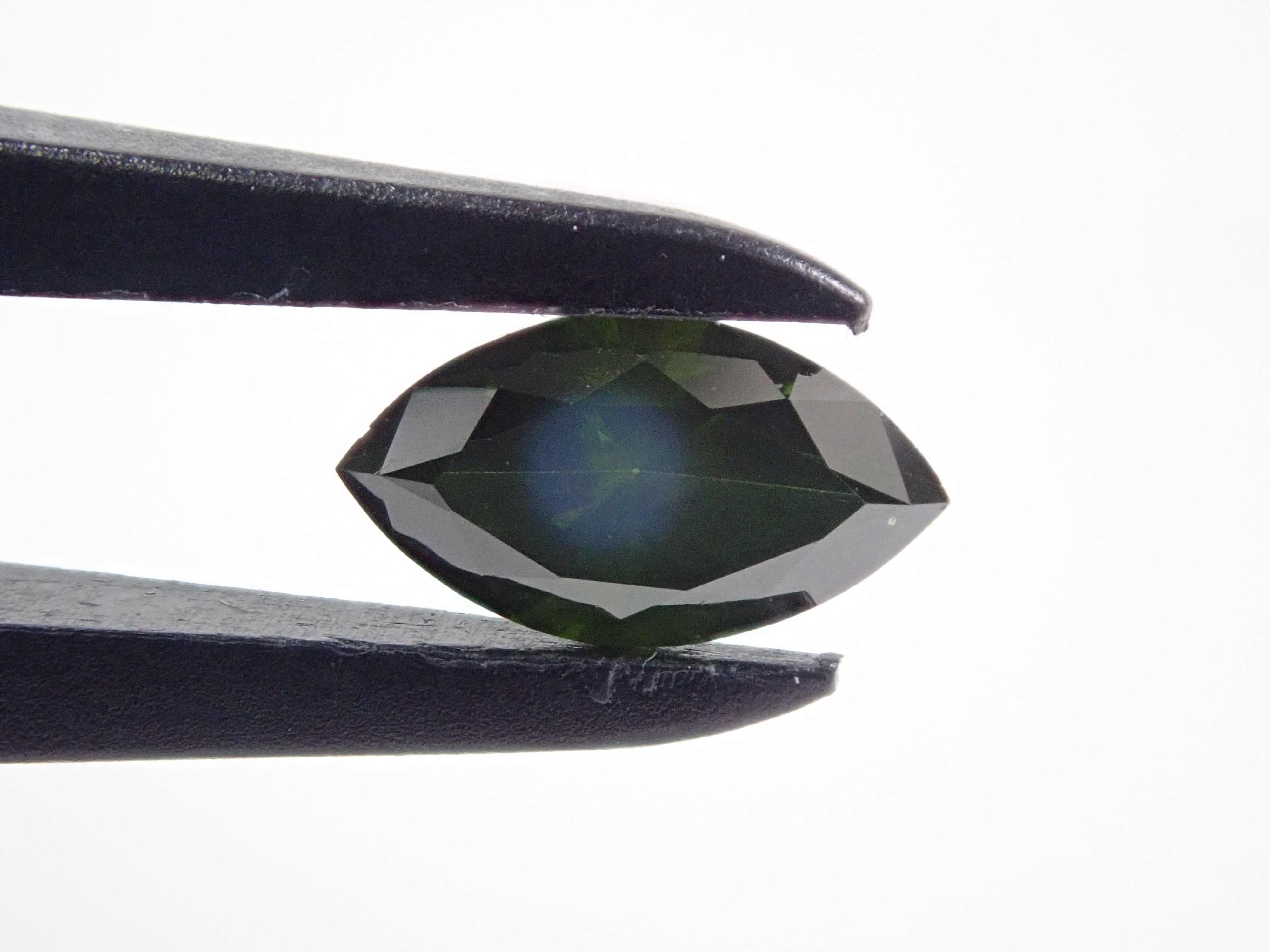 フォレストグリーンダイヤモンド(トリートメント) 0.326ctルース(FANCY DARK GRAY GREEN, SI-2)