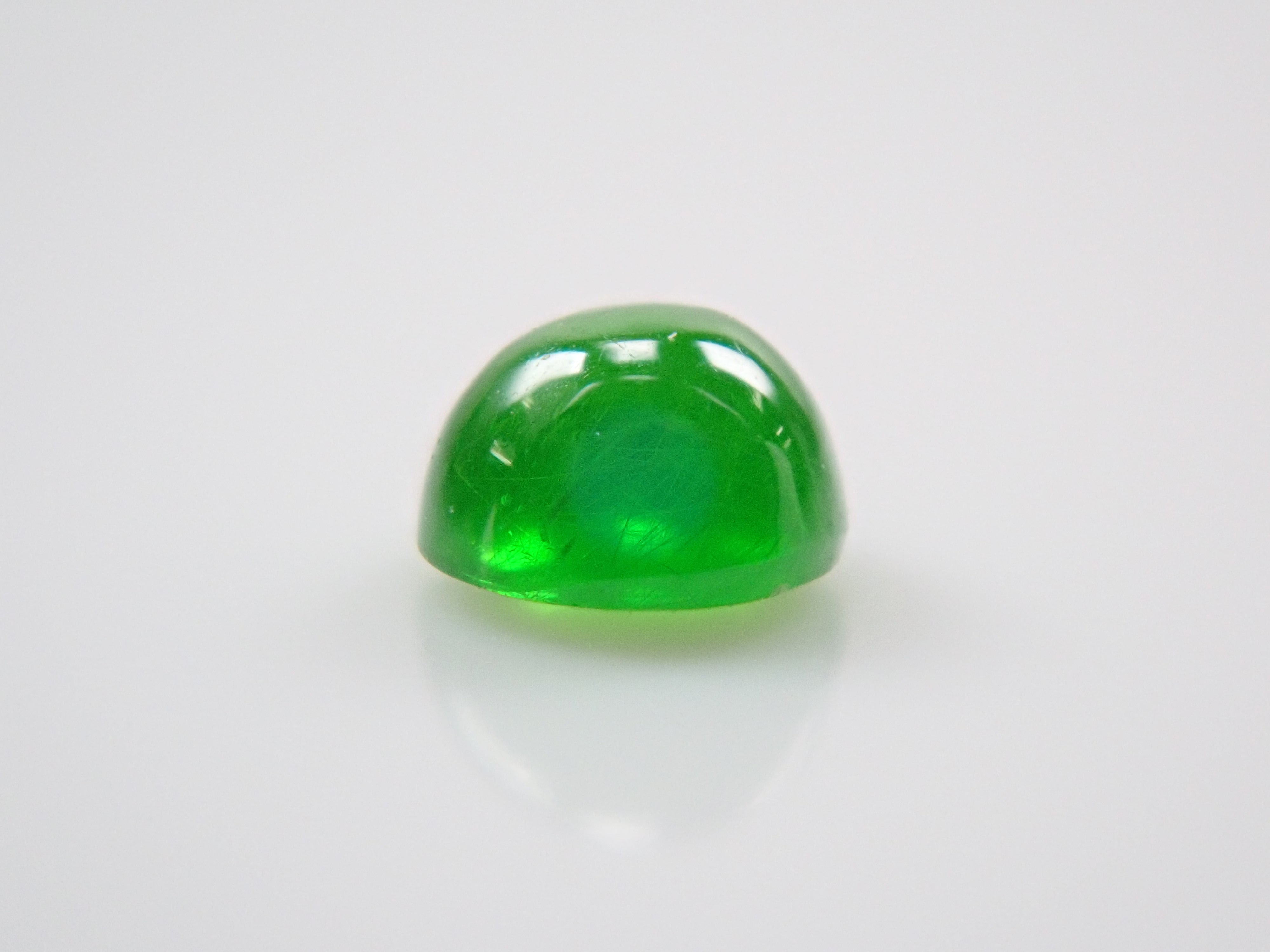 ロシア産デマントイドガーネット(ホーステール認む)2mm/0.053ctルース