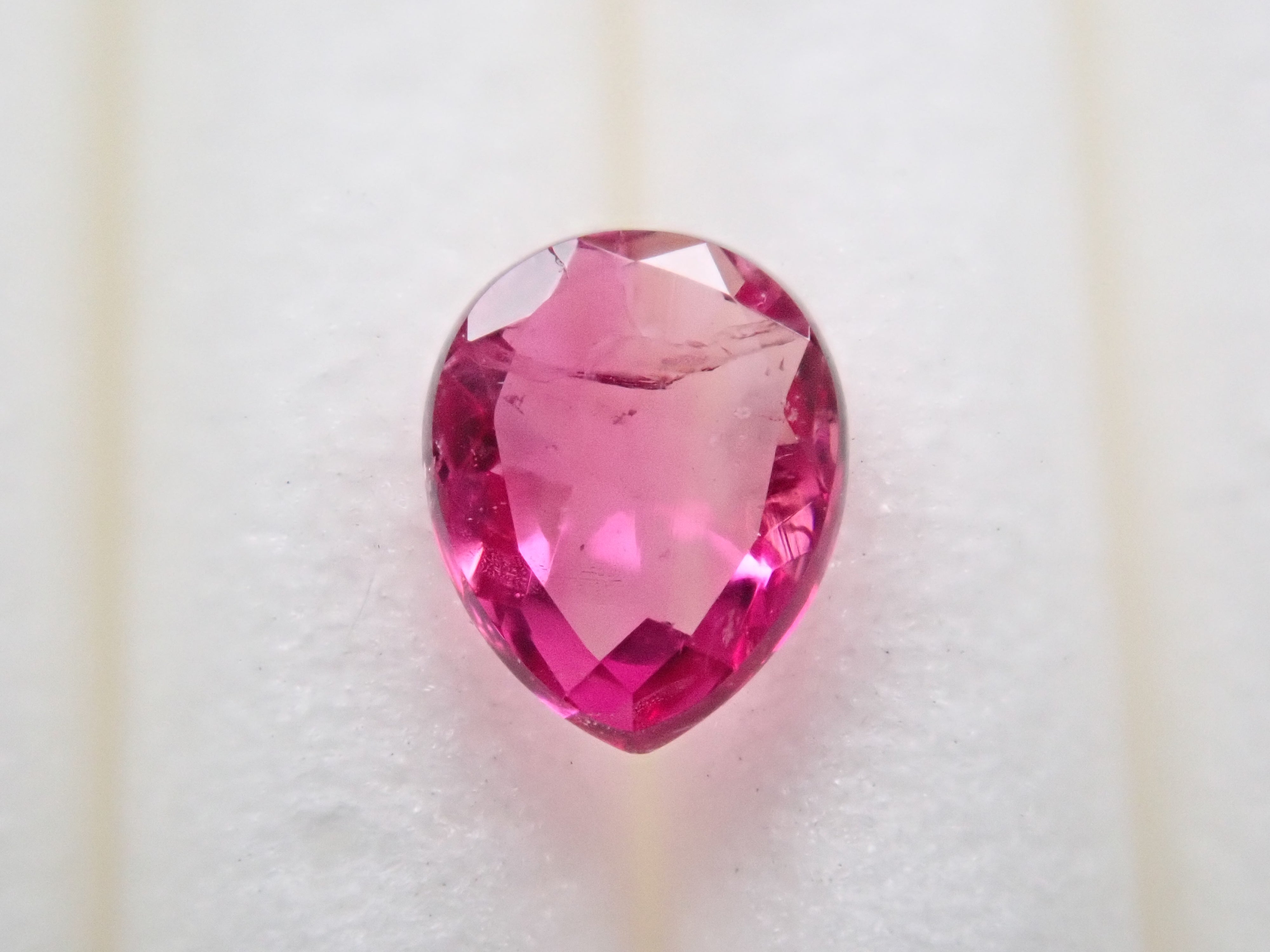 ノンオイルレッドベリル 0.200ctルース GIA