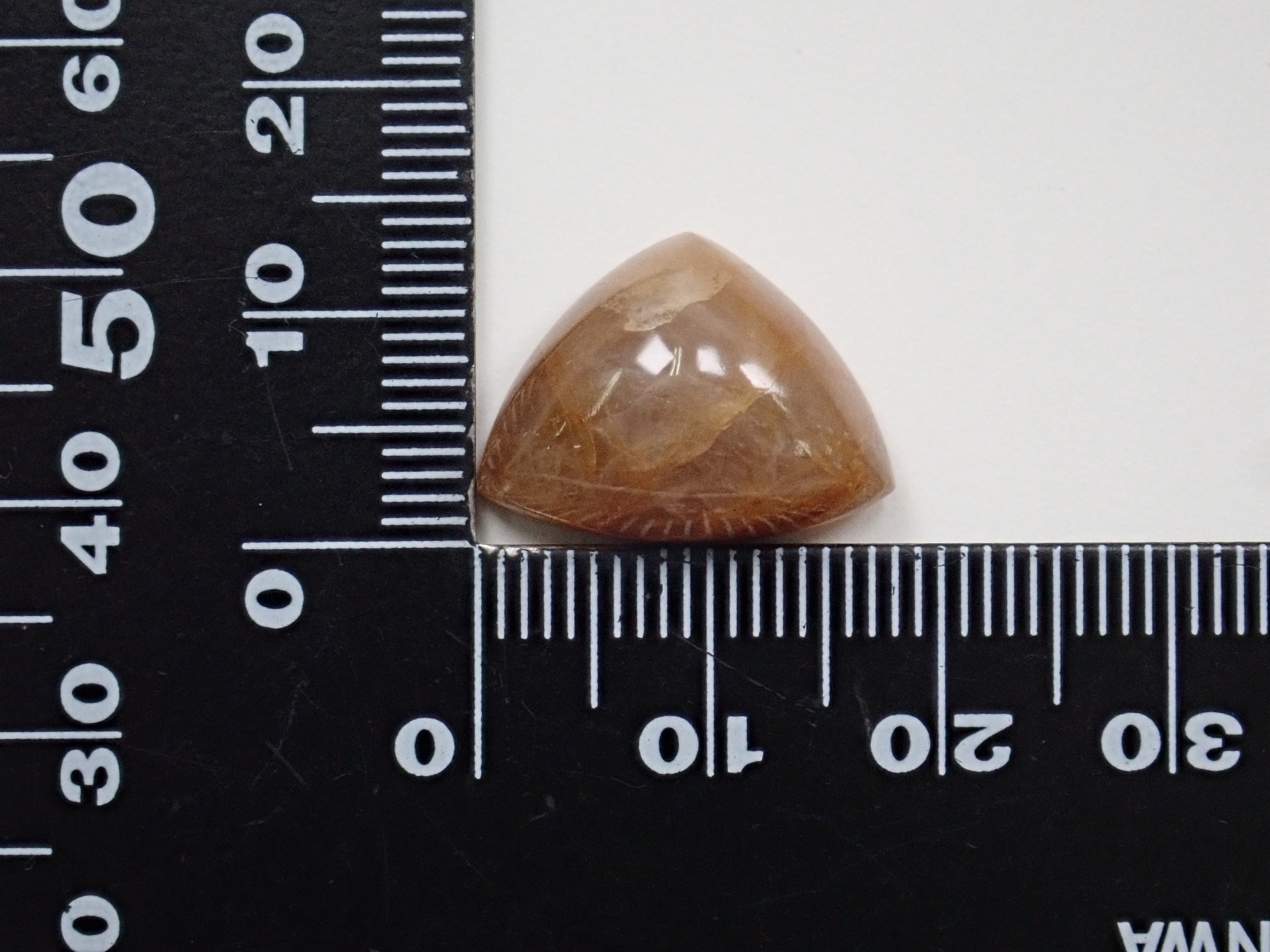 マスグラバイト/ターフェアイト 15.472ctルース