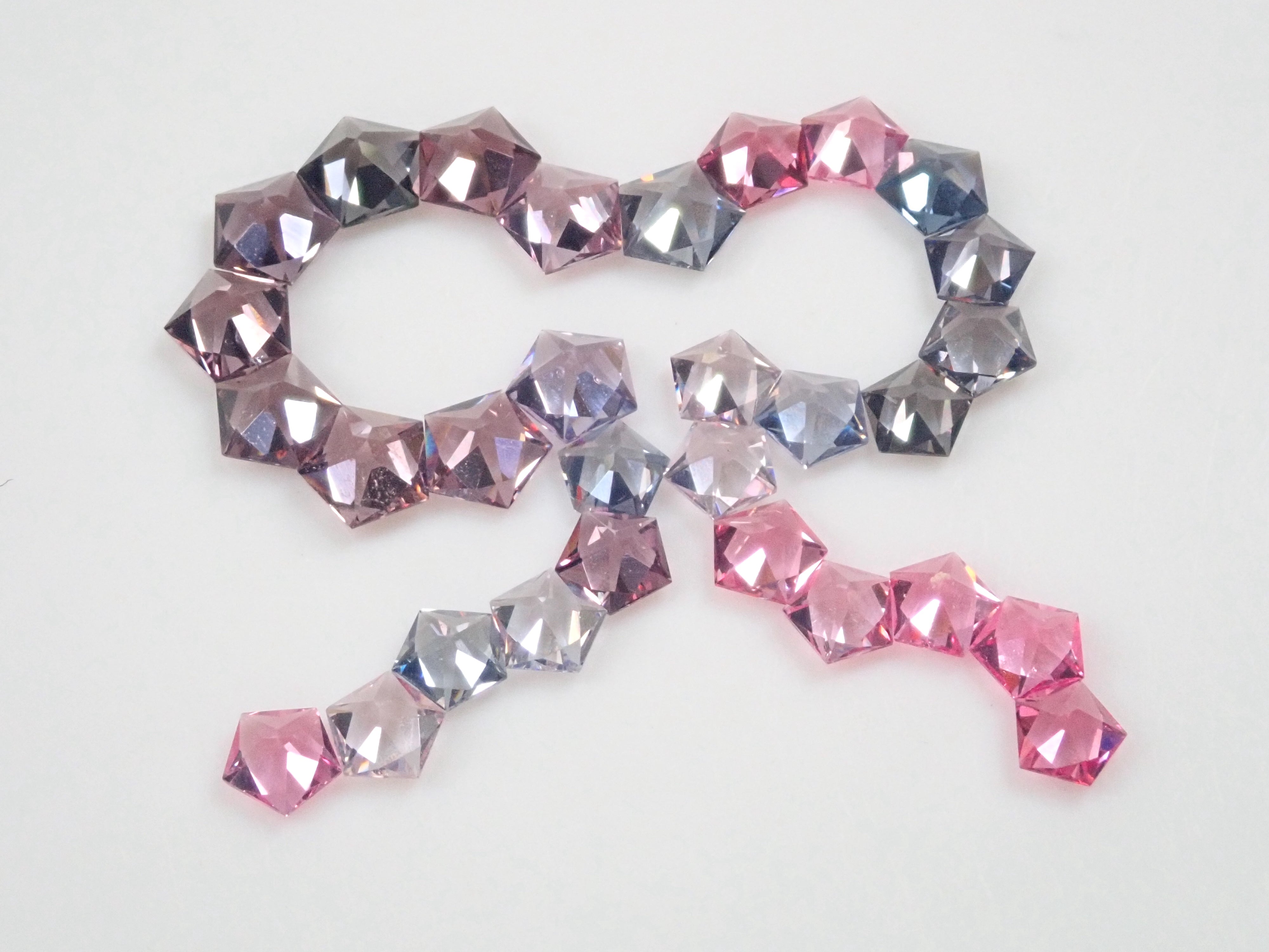 ビルマ産スピネル1石ルース(ペンタゴナルカット)《バンコク買付品》