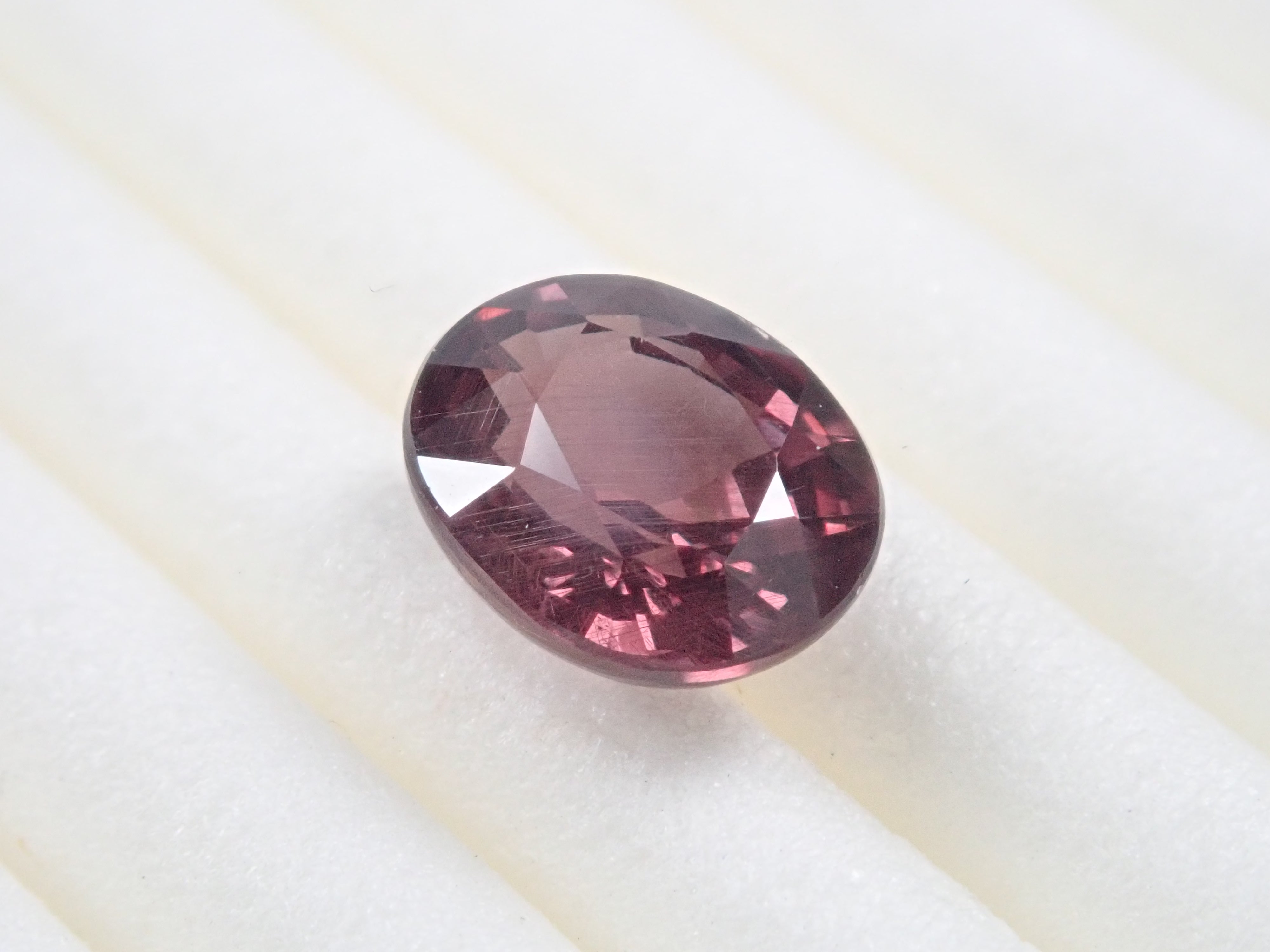 パイロープ・スペサルティンガーネット(カラーチェンジガーネット) 1.297ctルース