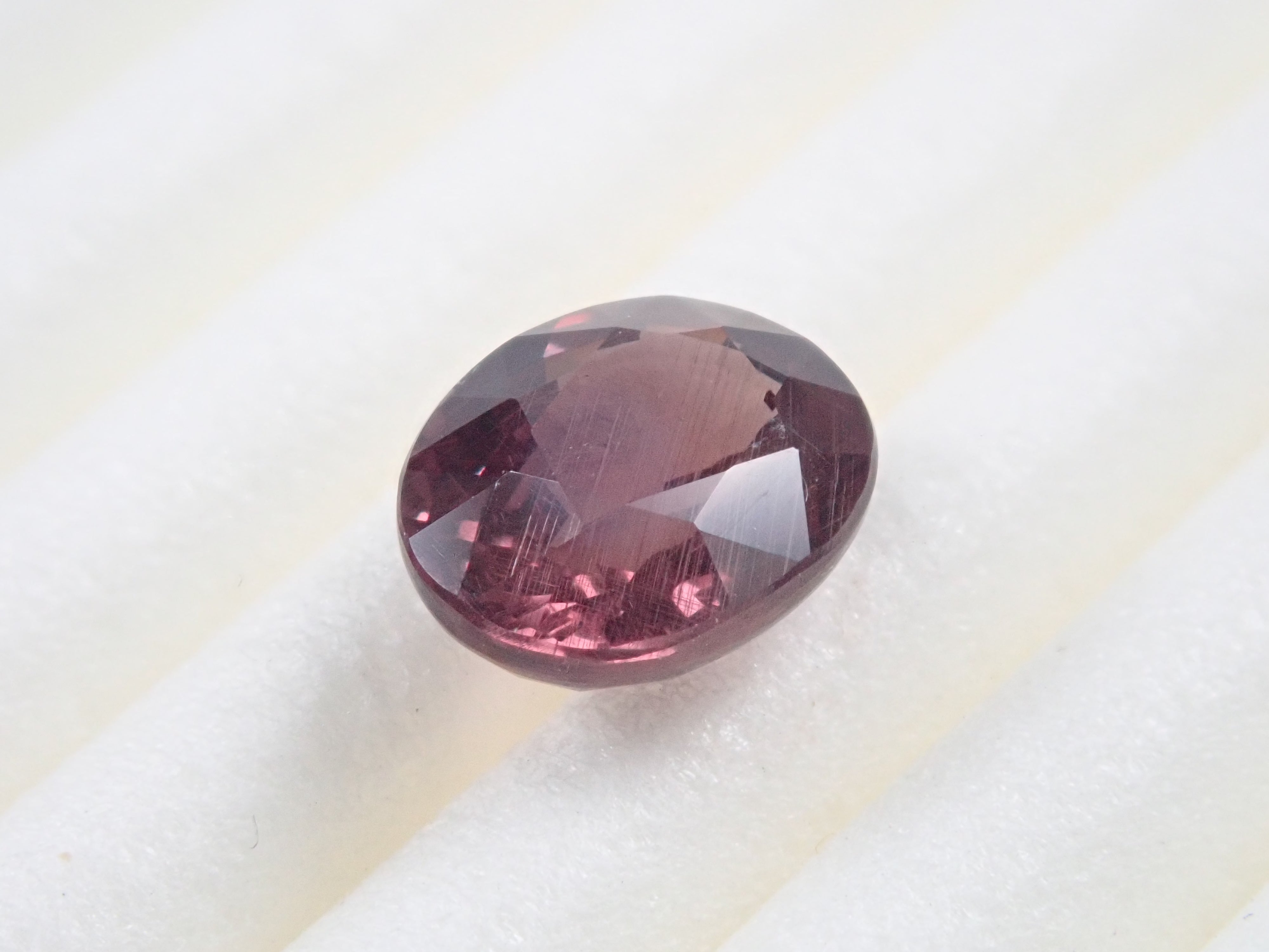 パイロープ・スペサルティンガーネット(カラーチェンジガーネット) 1.297ctルース