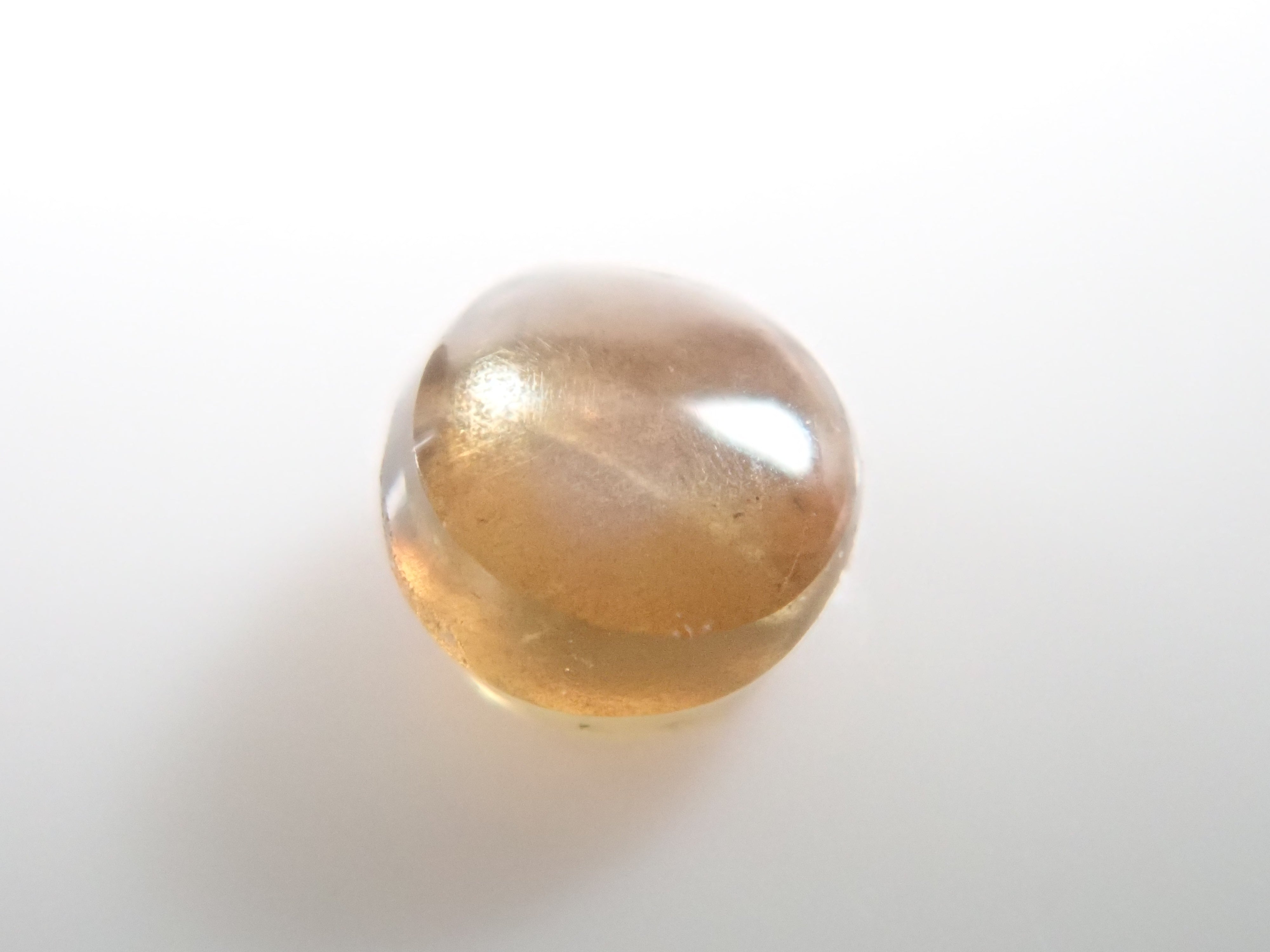 ゴールドシーンサファイア 2.2mm/0.068ctルース