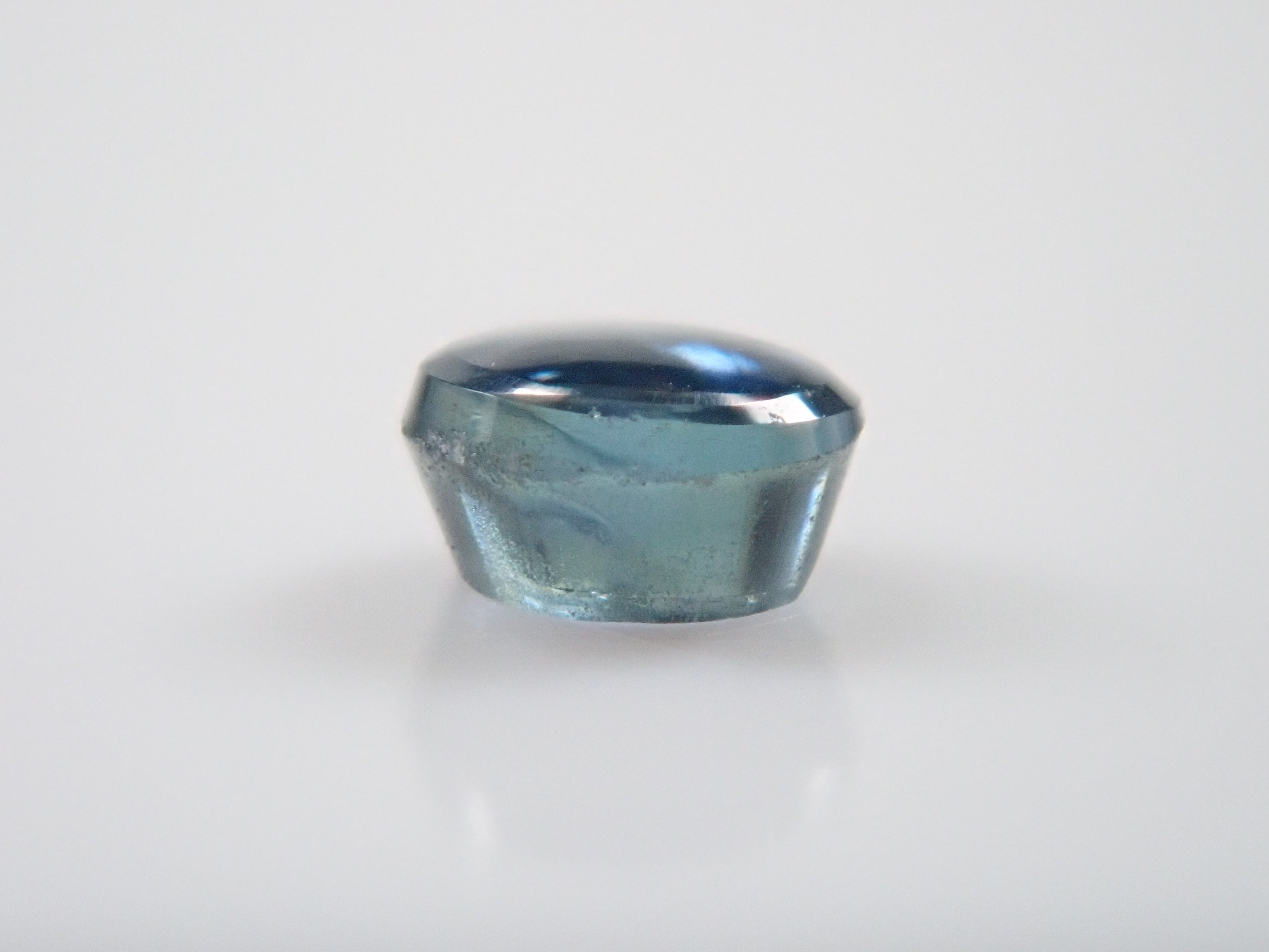 ゴールドシーンサファイア 2.4mm/0.086ctルース