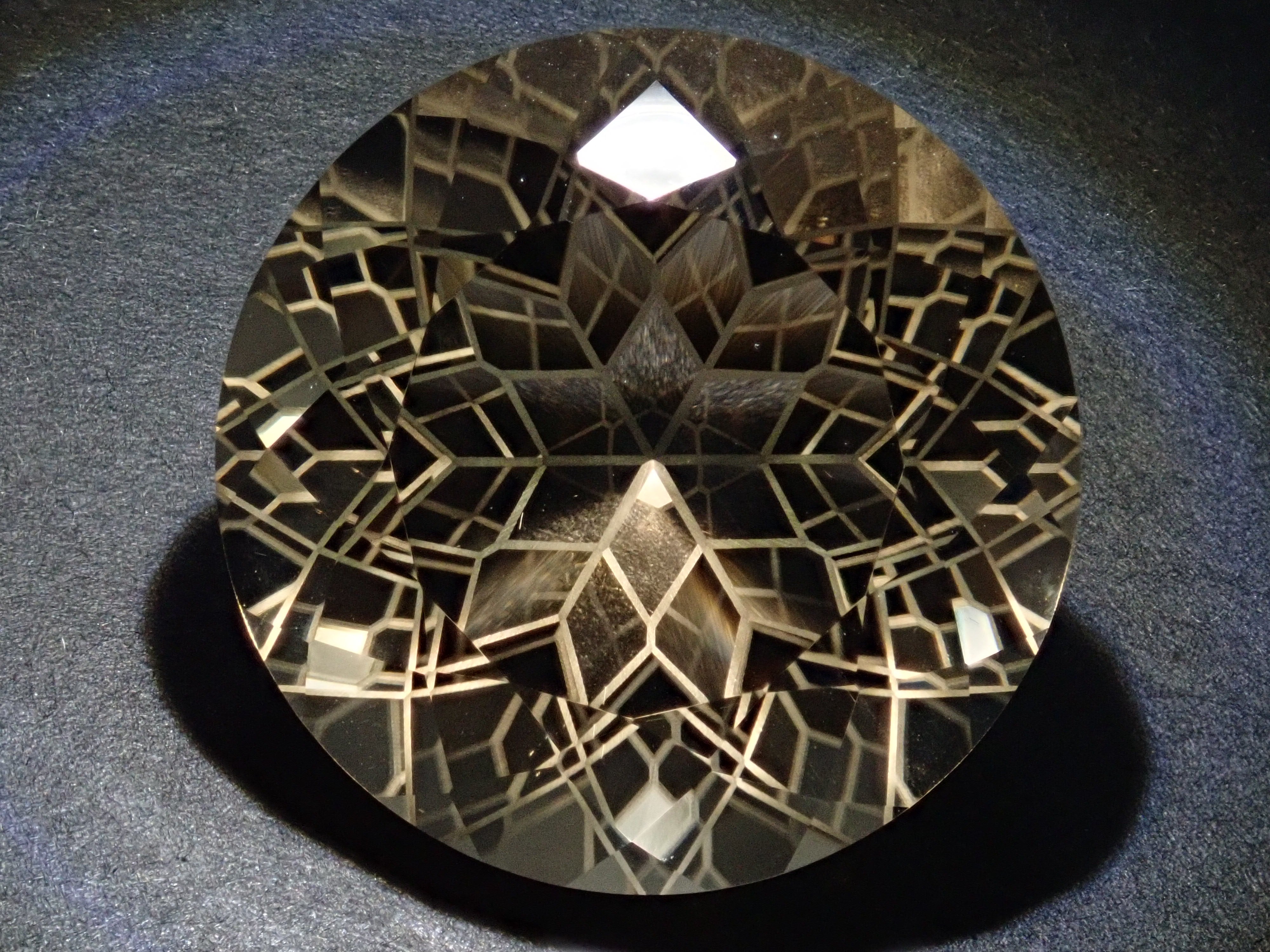 【ダンデライオンカット】スモーキークォーツ 25mm/41.745ct《コラボ》ルース(6枚花びら) ワッペン付