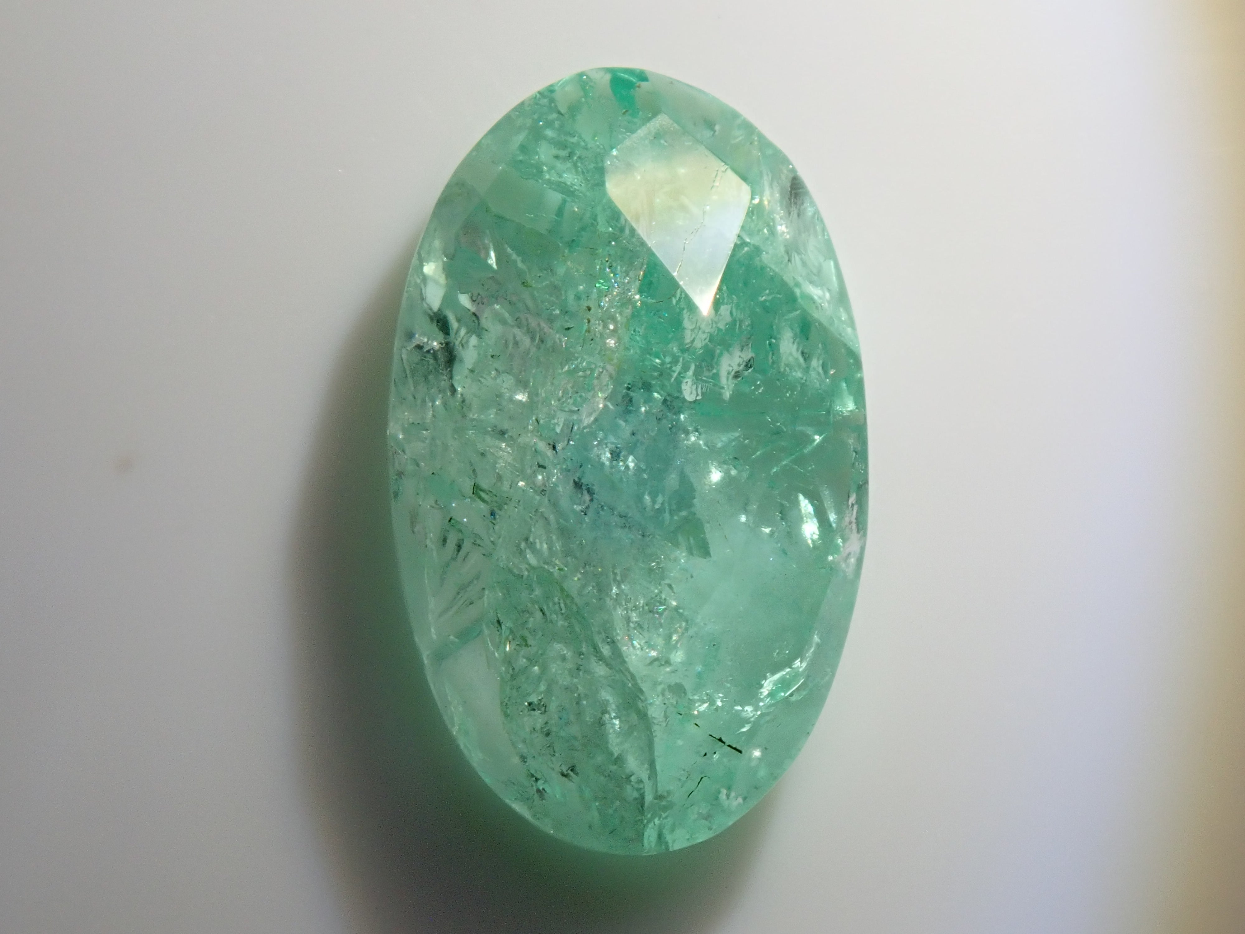 【甲州貴石切子】コロンビア産エメラルド 2.550ct《コラボ》ルース ワッペン付